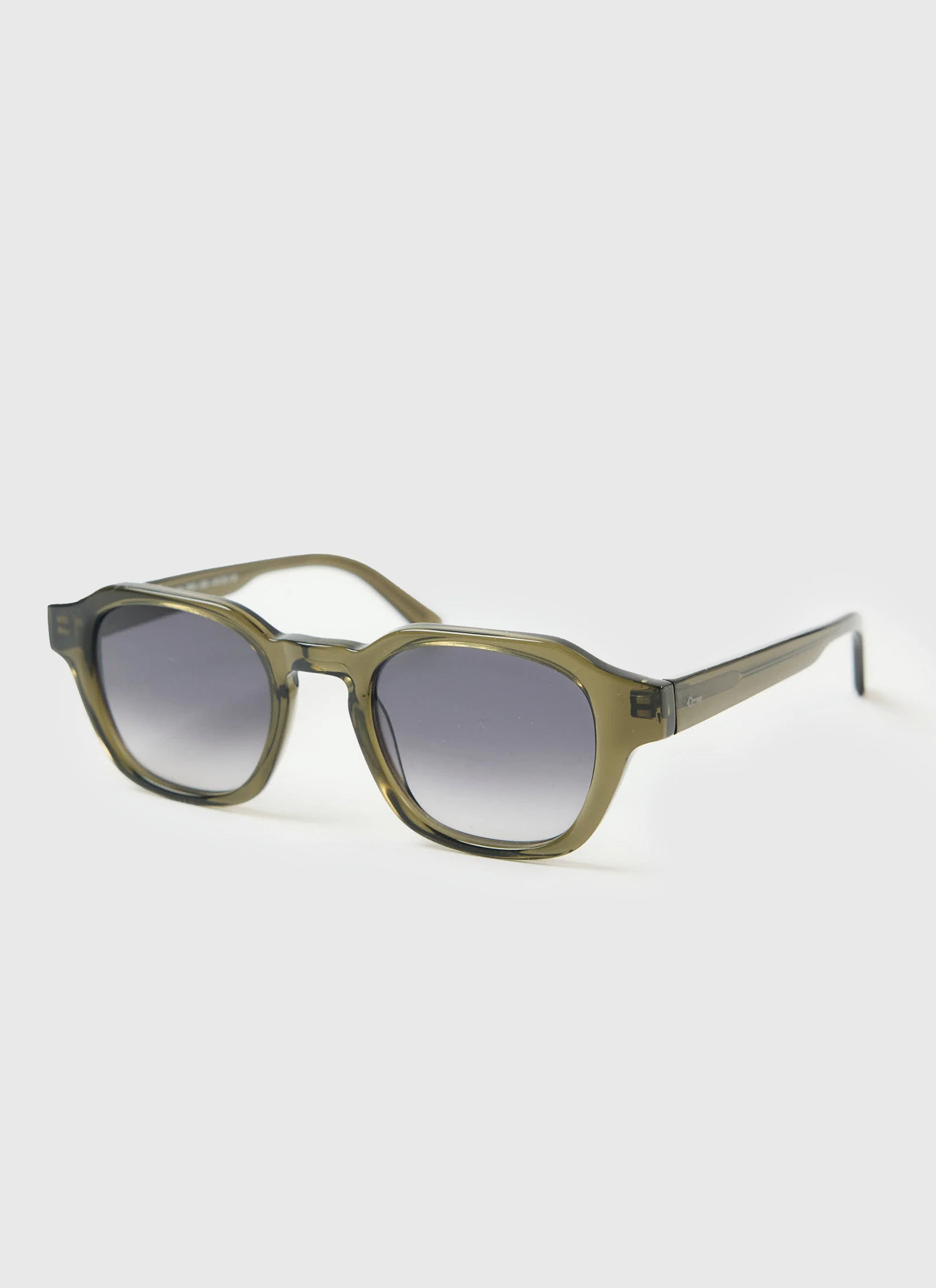 1045-p001-e52-olive-green-sunglasses-light-brown-lenses-1.webp P001-E52 Olive Green Sunglasses | Light Brown Lenses