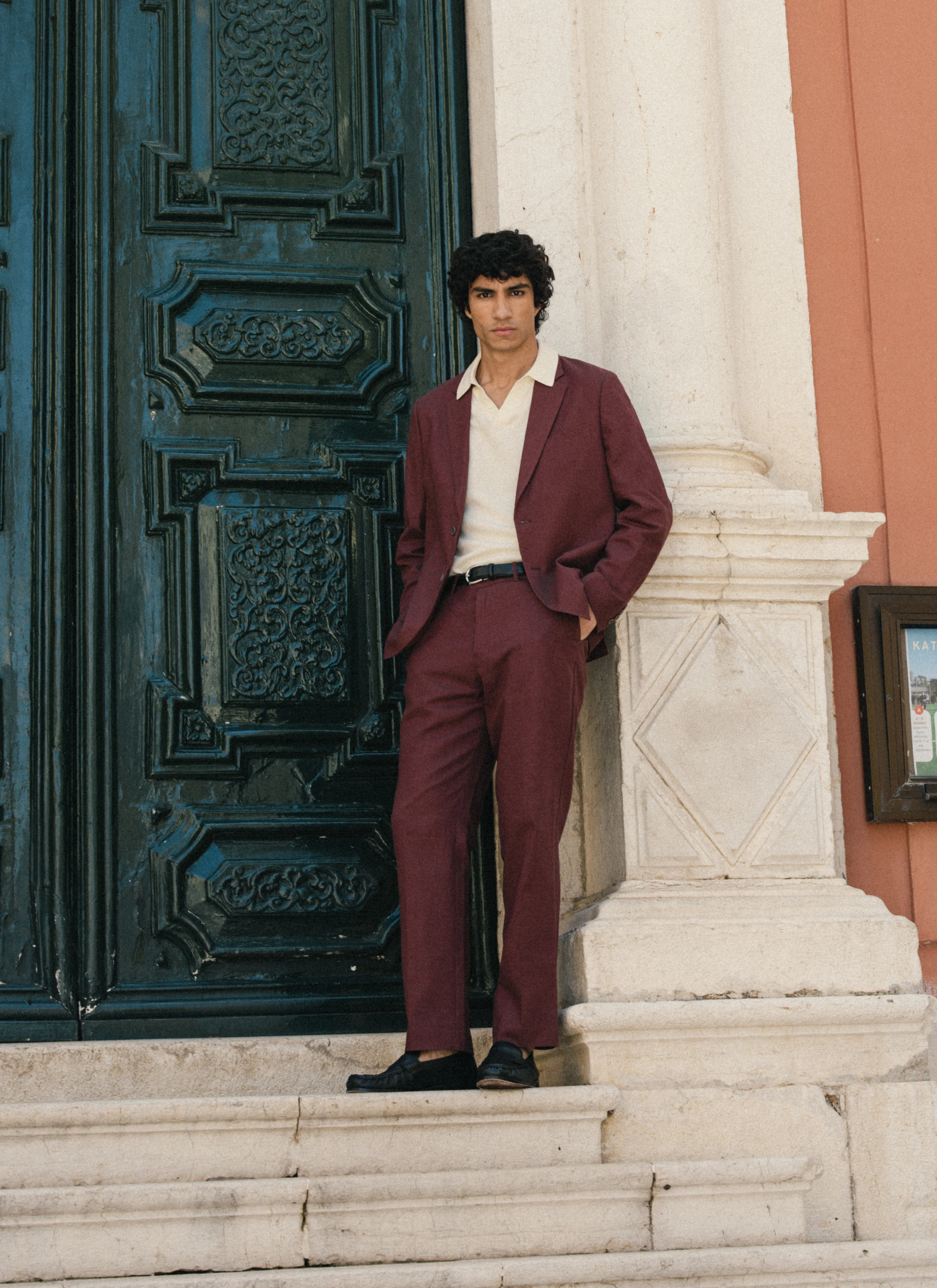 109-tailored-trousers-linen-merlot-2.webp Tailored Trousers | Linen | Merlot