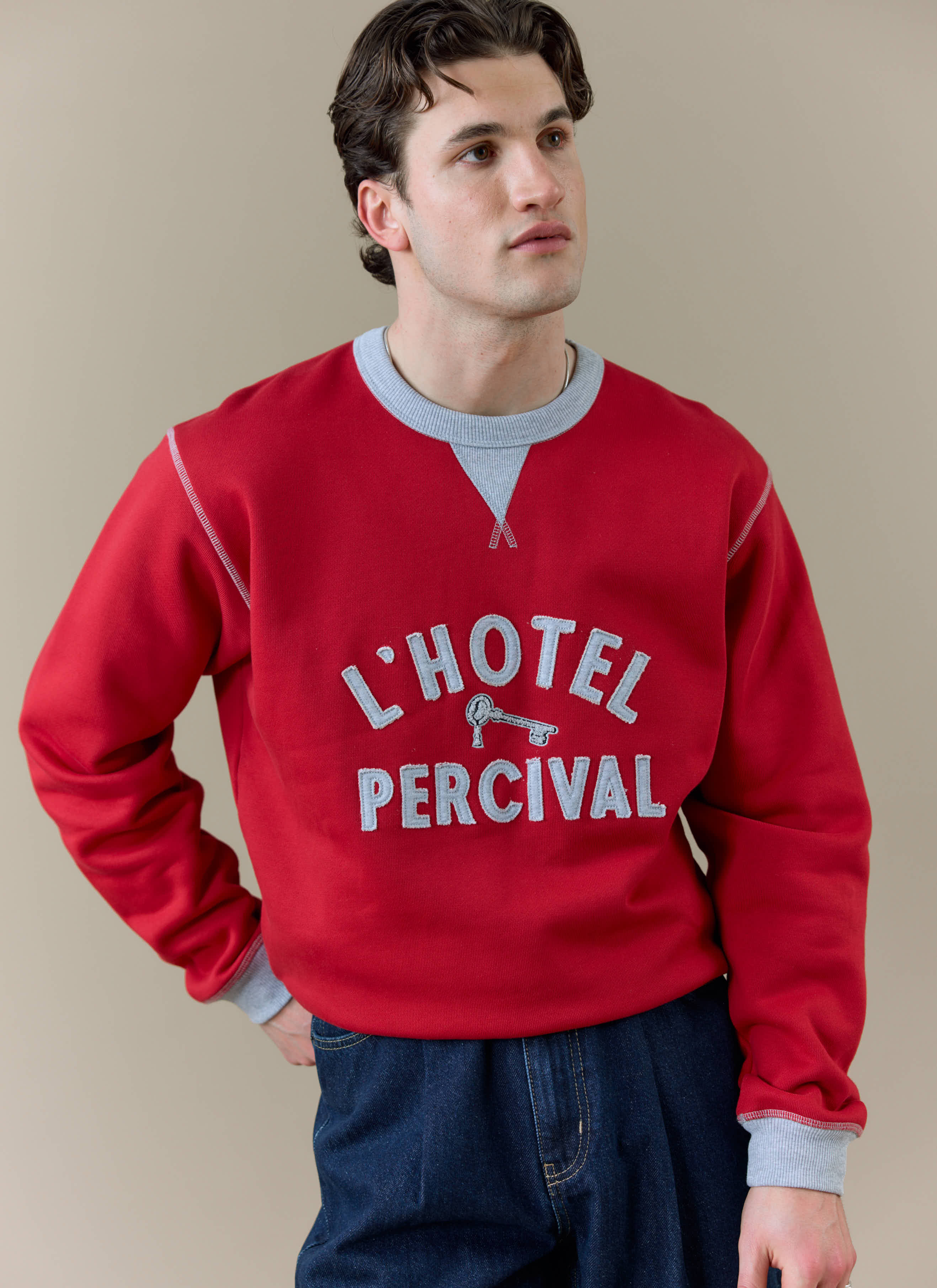 1210-ronald-sweatshirt-organic-cotton-red-4.jpg Ronald Sweatshirt | Organic Cotton | Red