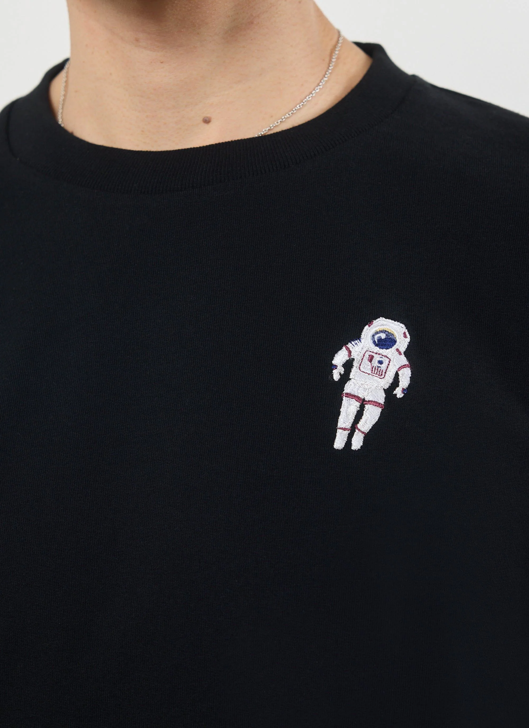 1428-spaceman-t-shirt-embroidered-organic-cotton-black-2.webp Spaceman T Shirt | Embroidered Organic Cotton | Black