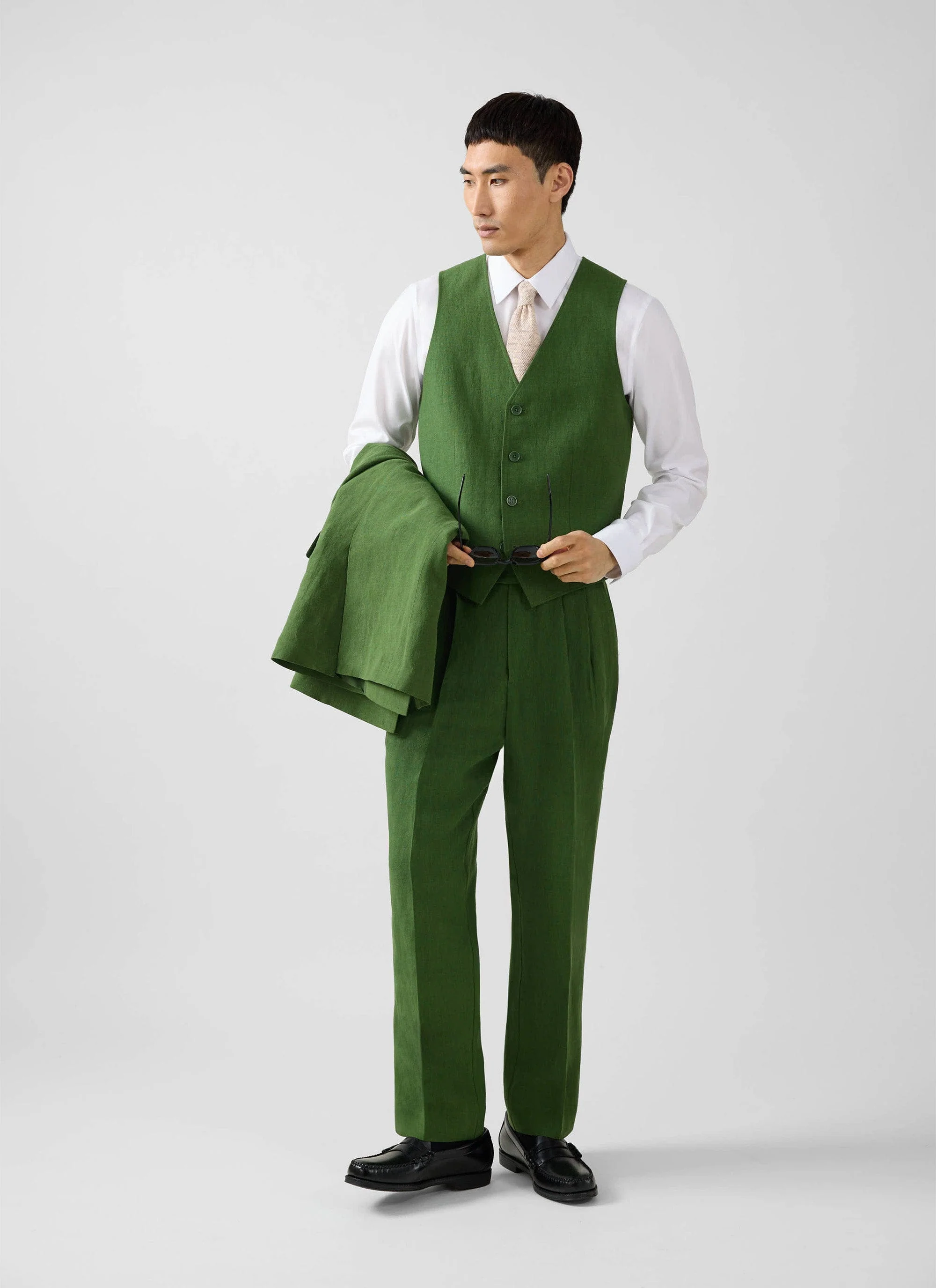 1558-waistcoat-linen-forest-3.webp Waistcoat | Linen | Forest