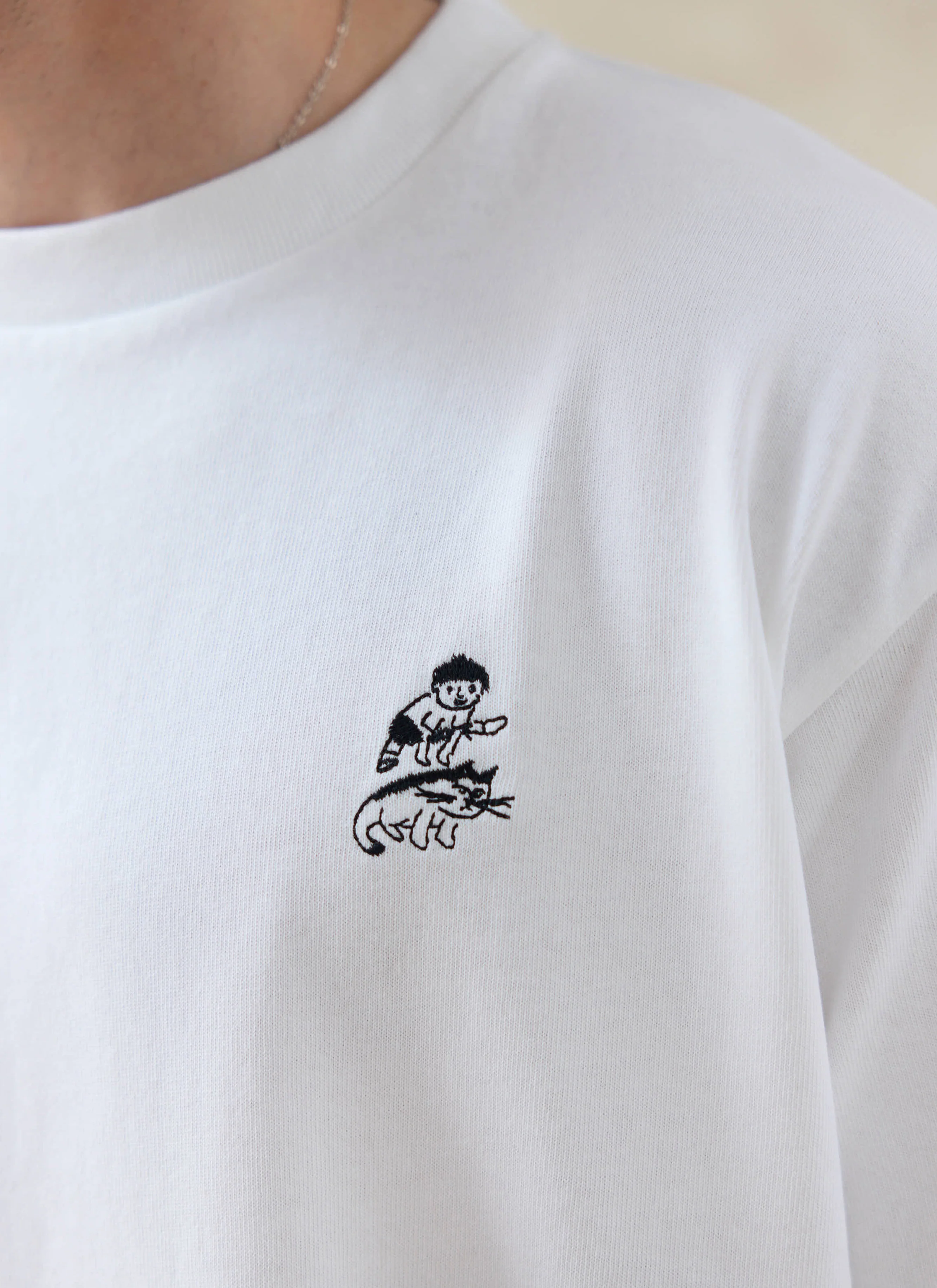 1657-palmer-oversized-embroidered-t-shirt-organic-cotton-white-1.webp Palmer Oversized Embroidered T Shirt | Organic Cotton | White