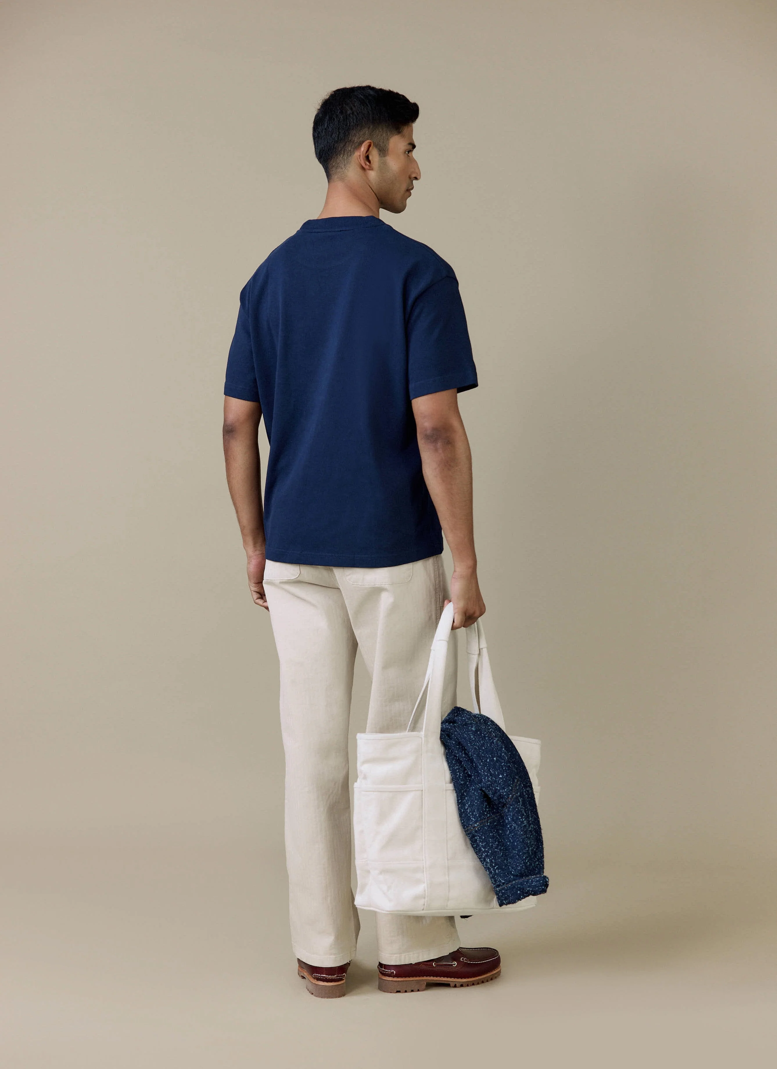 1699-perci-script-t-shirt-organic-cotton-navy-3.webp Perci Script T Shirt | Organic Cotton | Navy