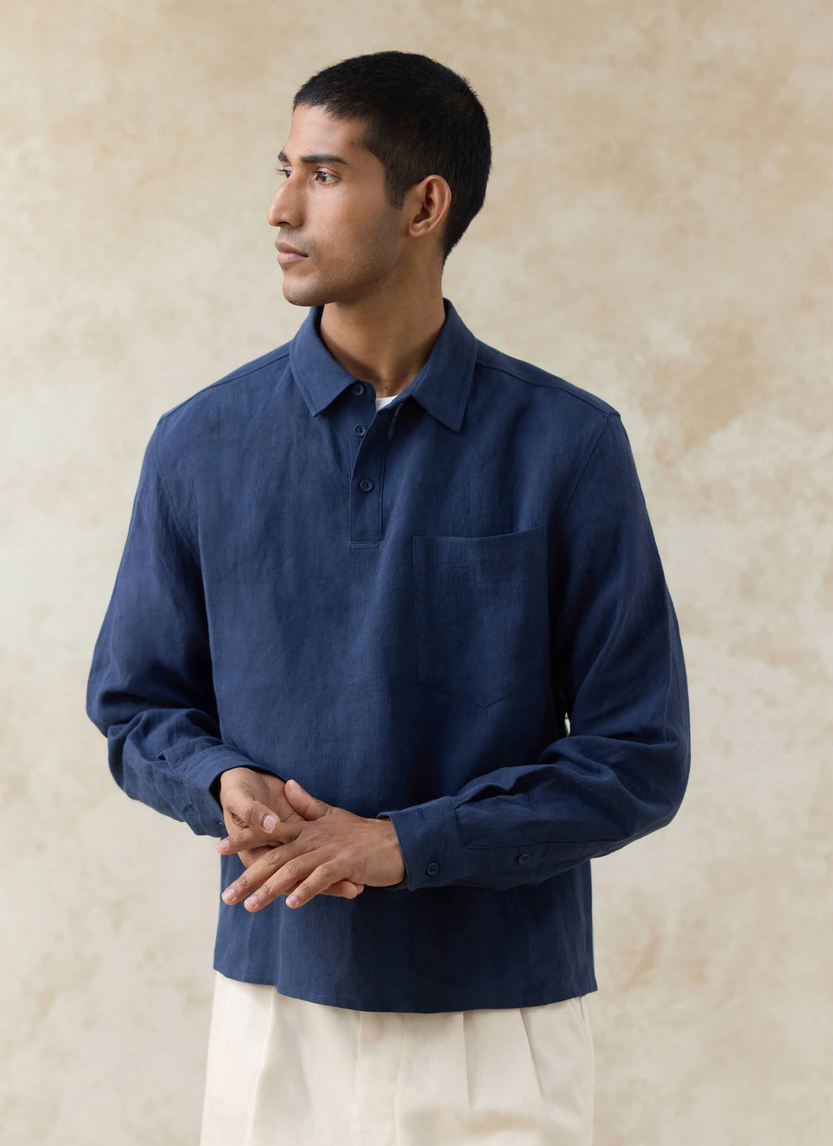 1748-alec-pullover-cropped-shirt-100-linen-navy-2.webp Alec Pullover Cropped Shirt | 100% Linen | Navy