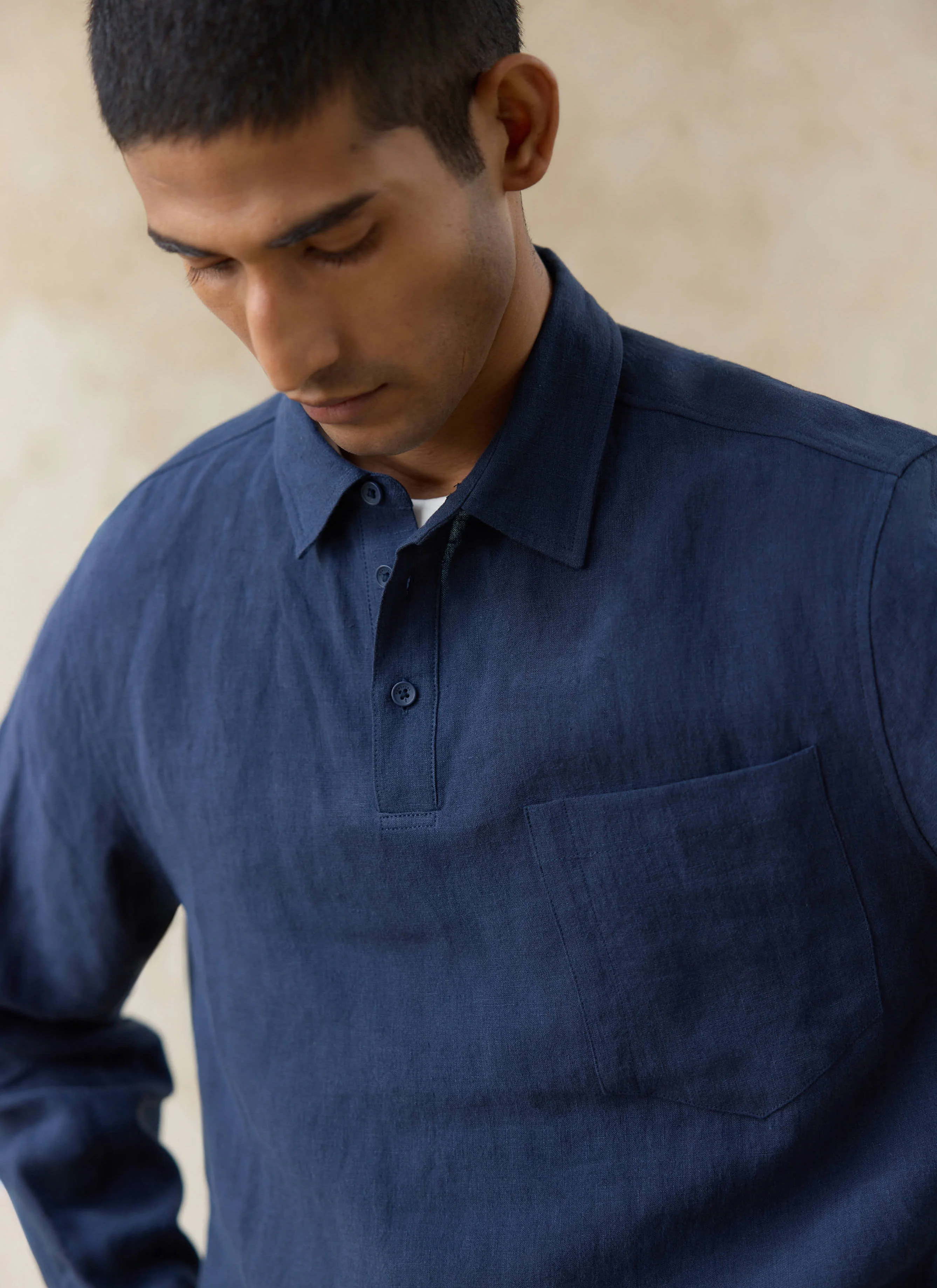 1748-alec-pullover-cropped-shirt-100-linen-navy-5.webp Alec Pullover Cropped Shirt | 100% Linen | Navy