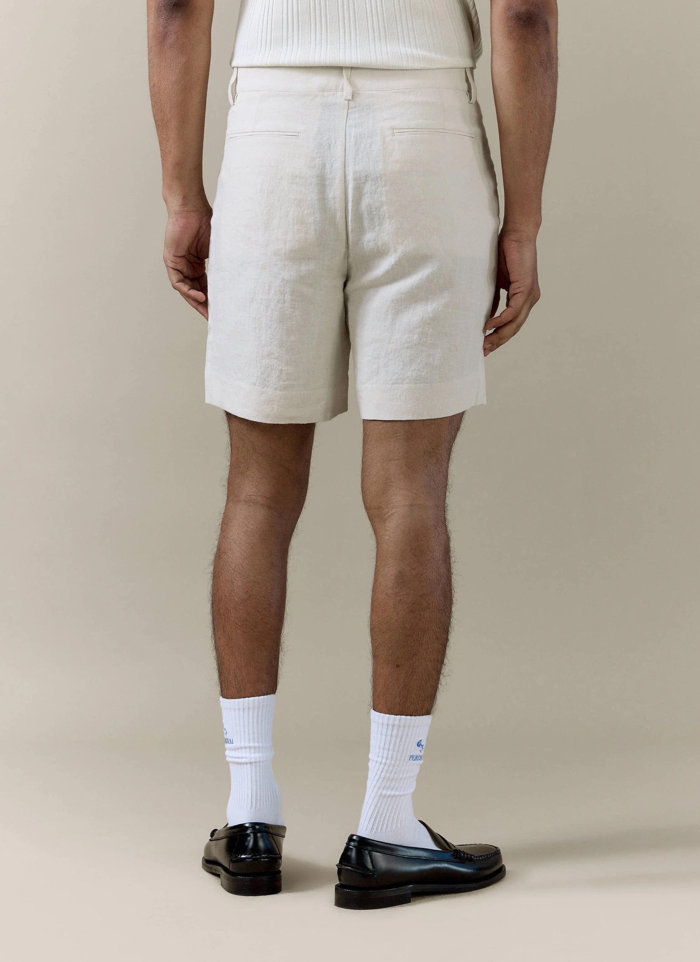 182-pleated-tailored-shorts-linen-cream-4.webp Pleated Tailored Shorts | Linen | Cream