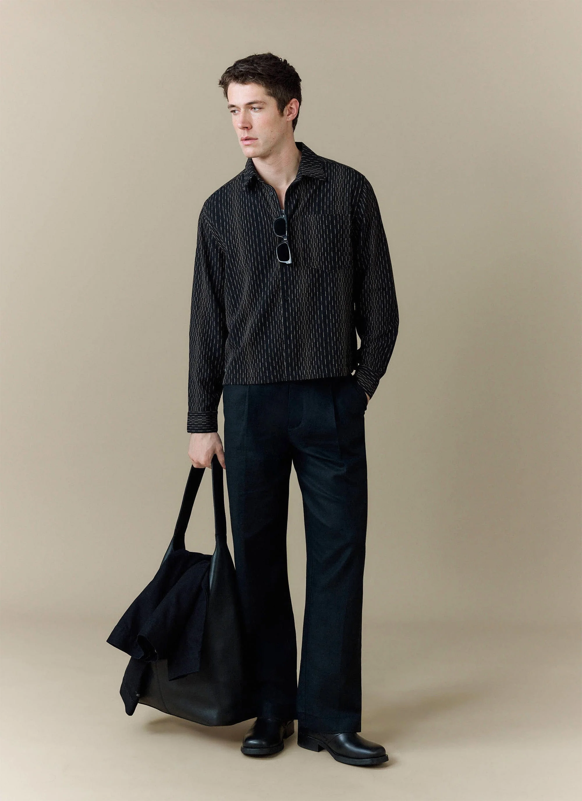 1903-leland-cuban-boxy-shirt-cotton-black-2.webp Leland Cuban Boxy Shirt | Cotton | Black