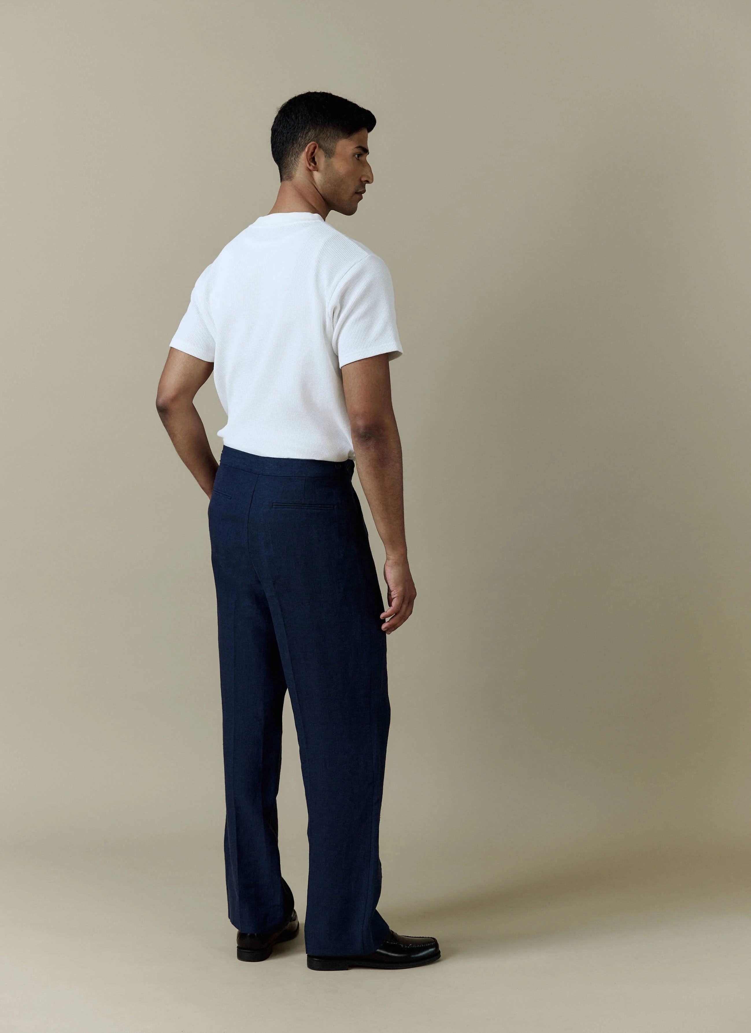 1917-pleated-tailored-trousers-linen-navy-6.webp Pleated Tailored Trousers | Linen | Navy