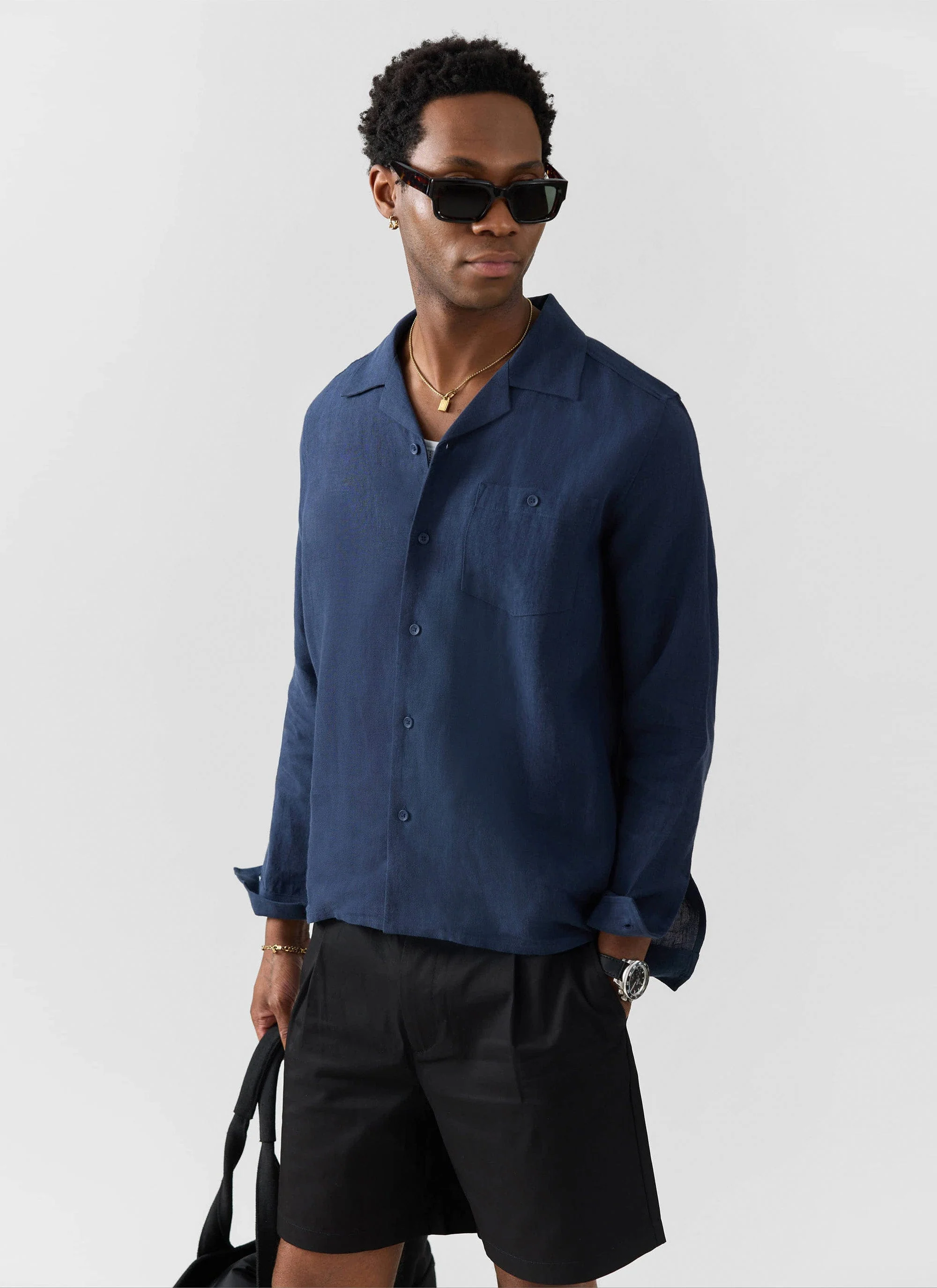 2073-long-sleeve-cuban-linen-shirt-navy-1.webp Long Sleeve Cuban Linen Shirt | Navy
