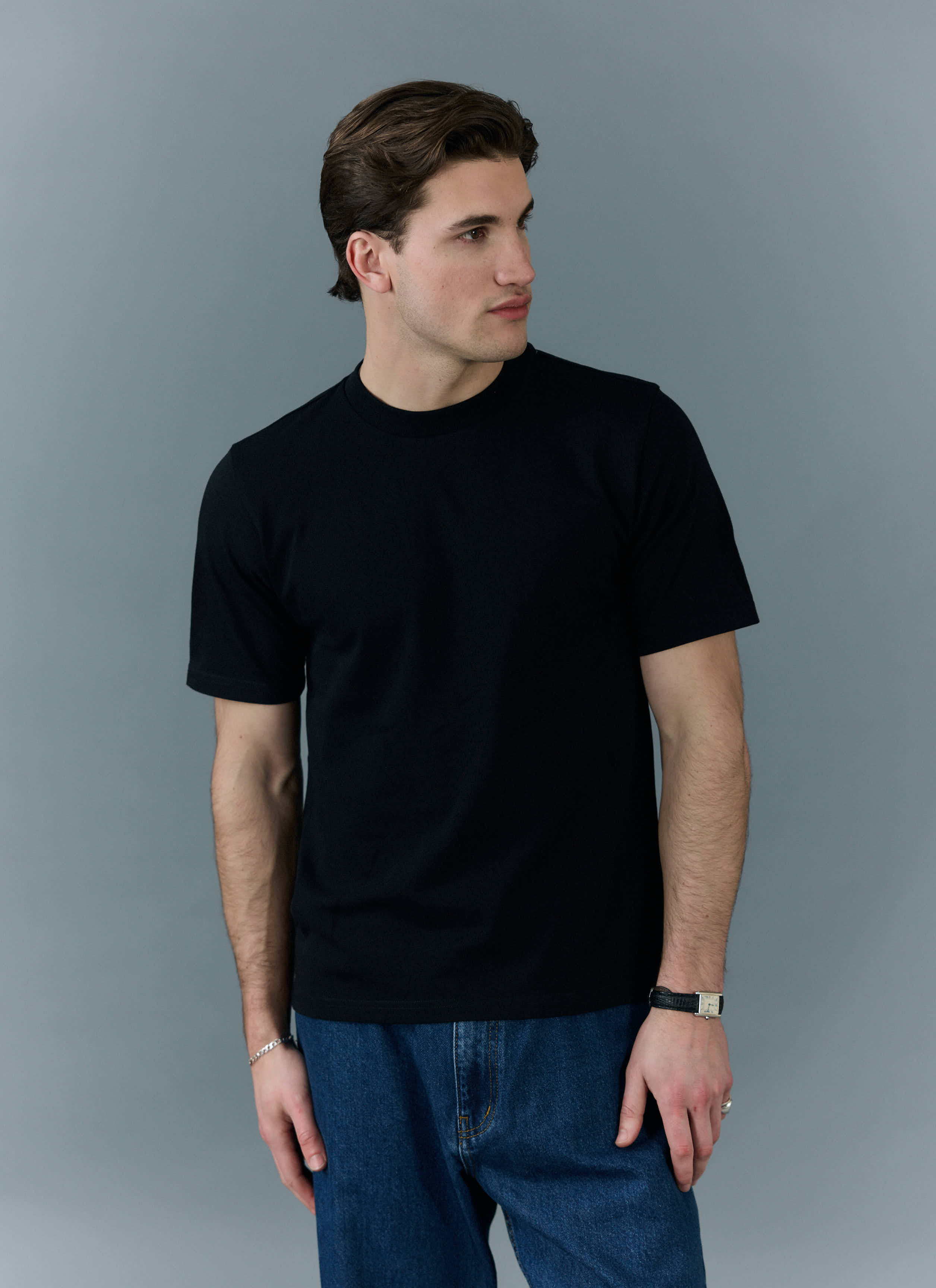 2087-cropped-regular-fit-t-shirt-organic-cotton-black-1.jpg Cropped Regular Fit T Shirt | Organic Cotton | Black