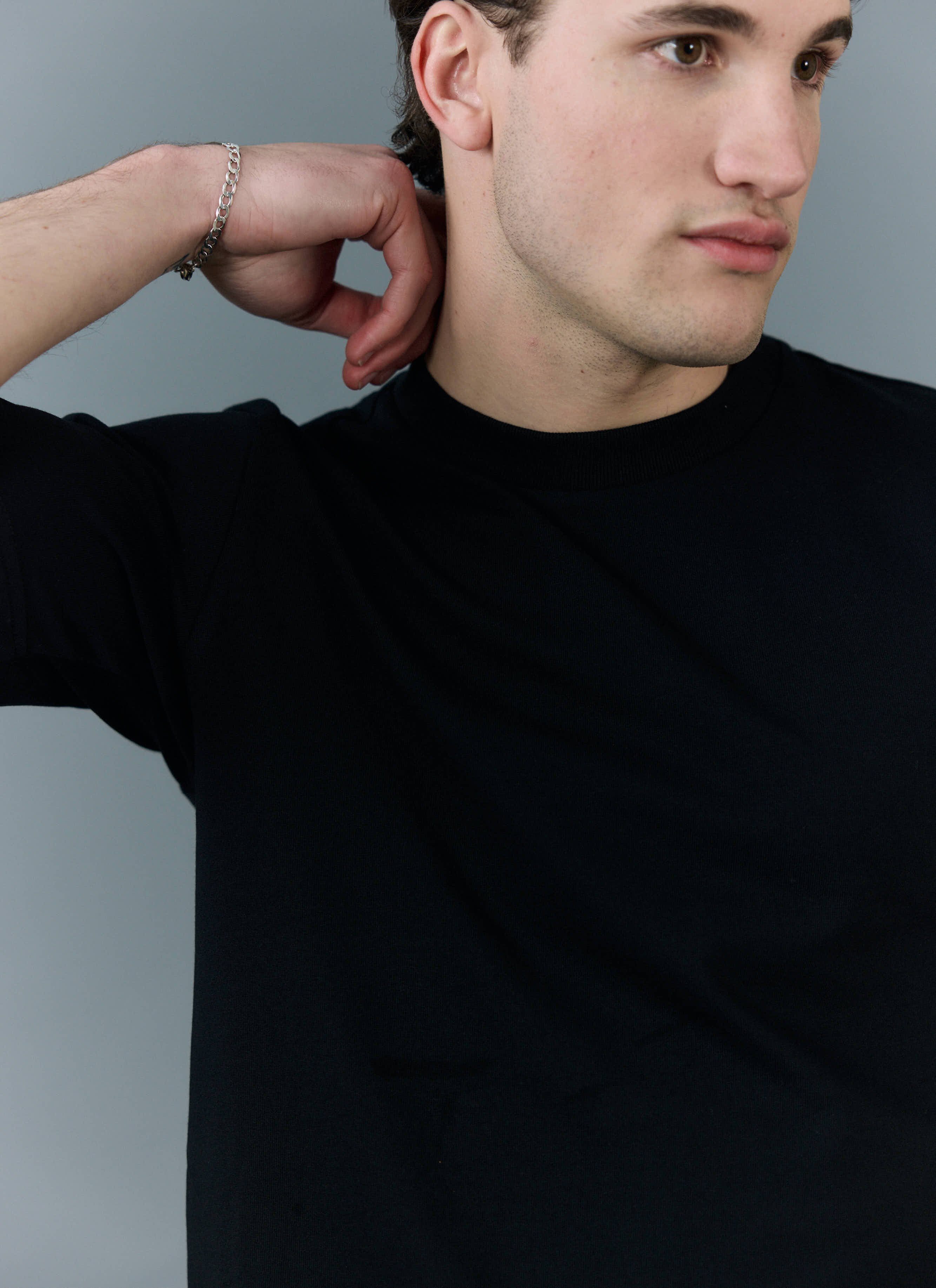 2087-cropped-regular-fit-t-shirt-organic-cotton-black-3.jpg Cropped Regular Fit T Shirt | Organic Cotton | Black