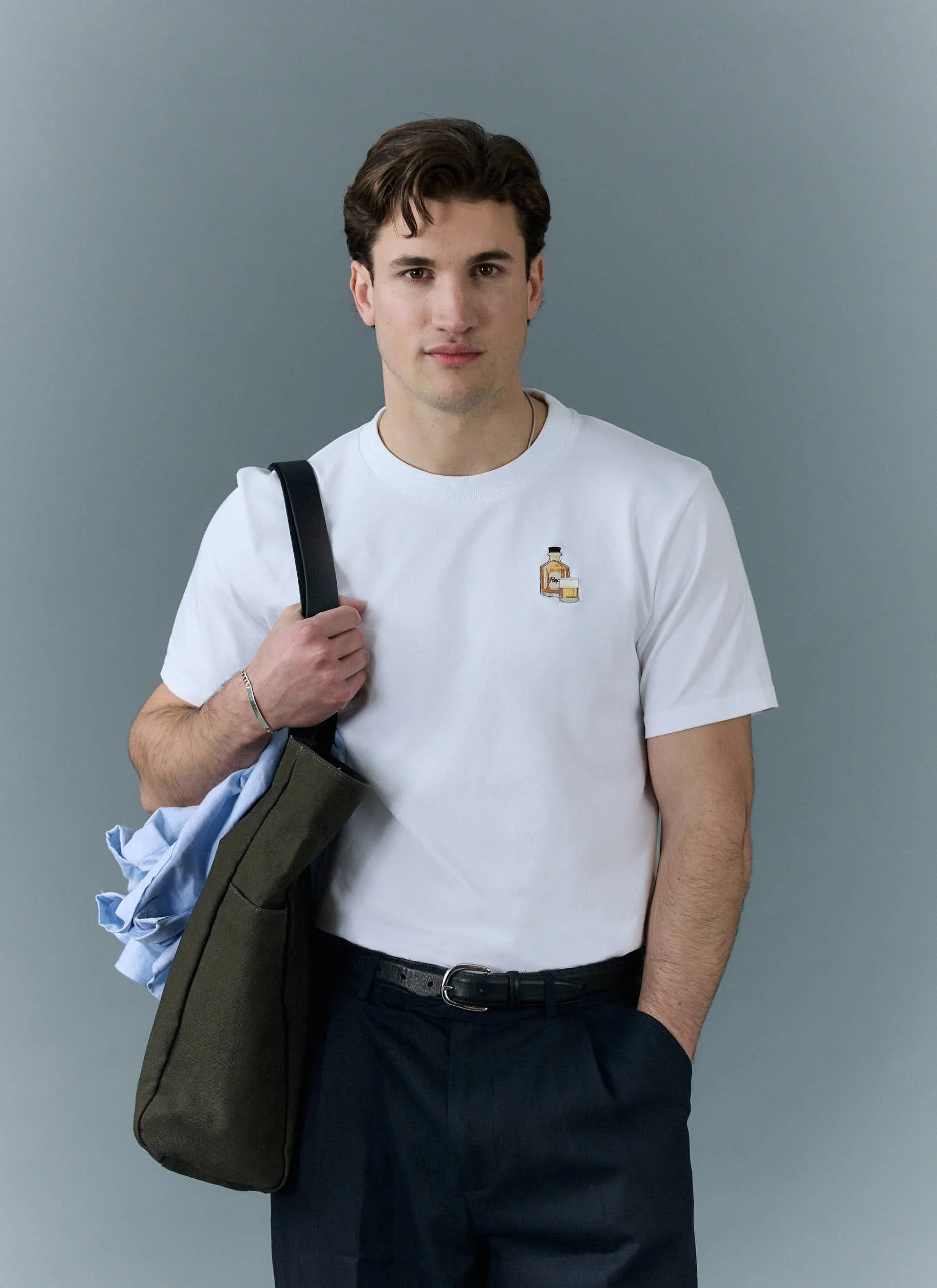 2273-old-fashioned-t-shirt-embroidered-organic-cotton-white-2.webp Old Fashioned T Shirt | Embroidered Organic Cotton | White