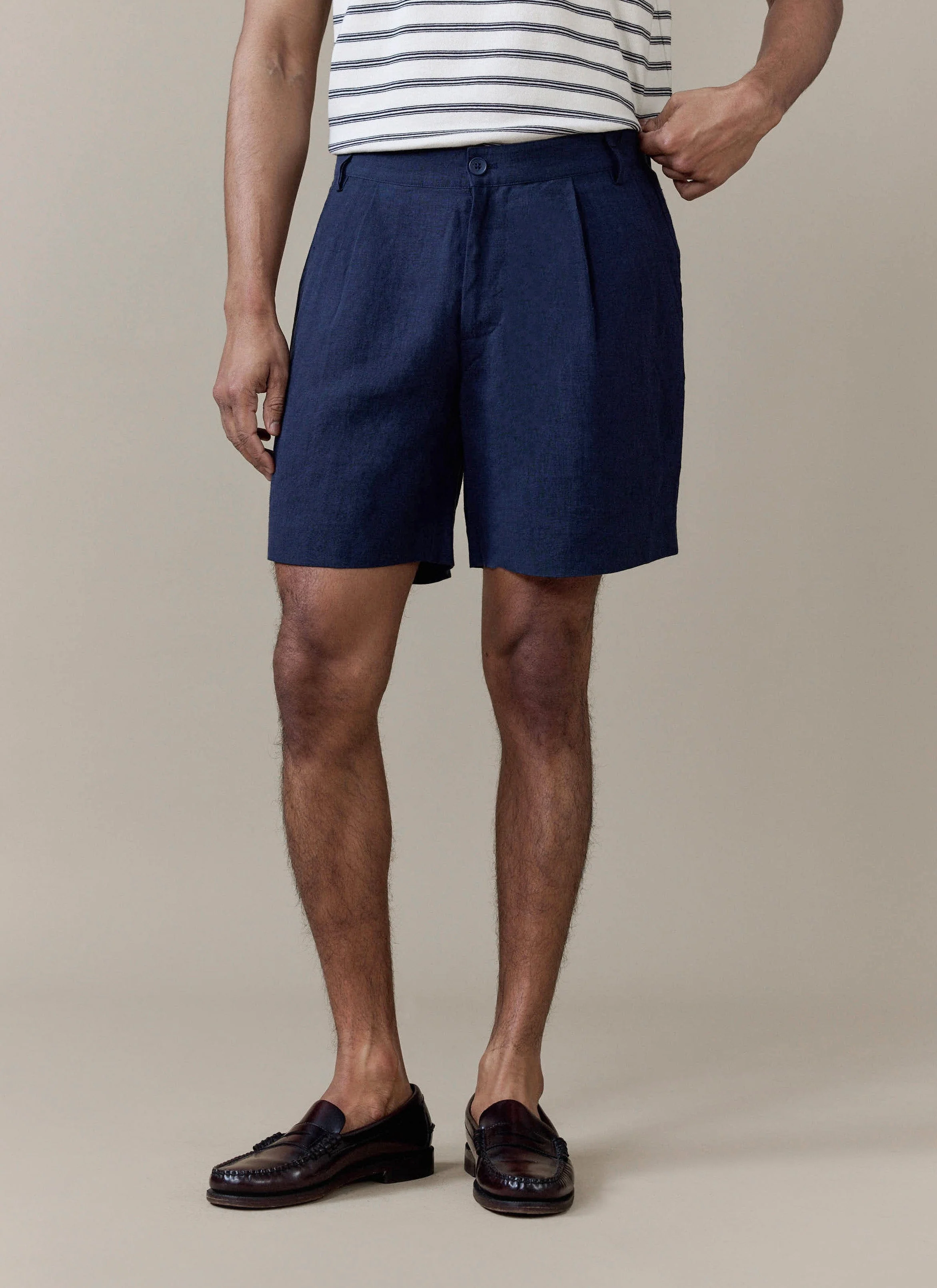 Pleated Tailored Shorts | Linen | Navy