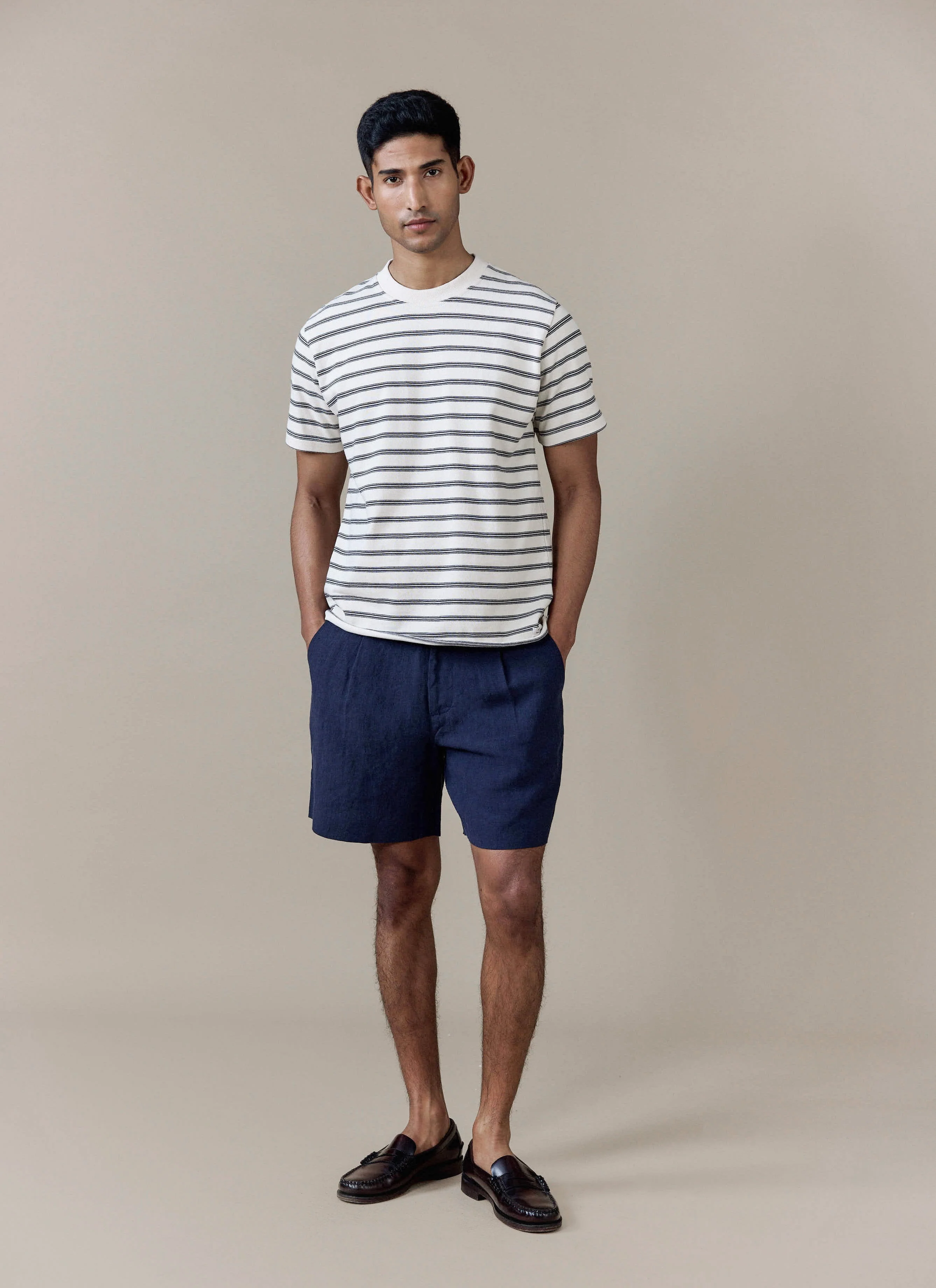 Pleated Tailored Shorts | Linen | Navy