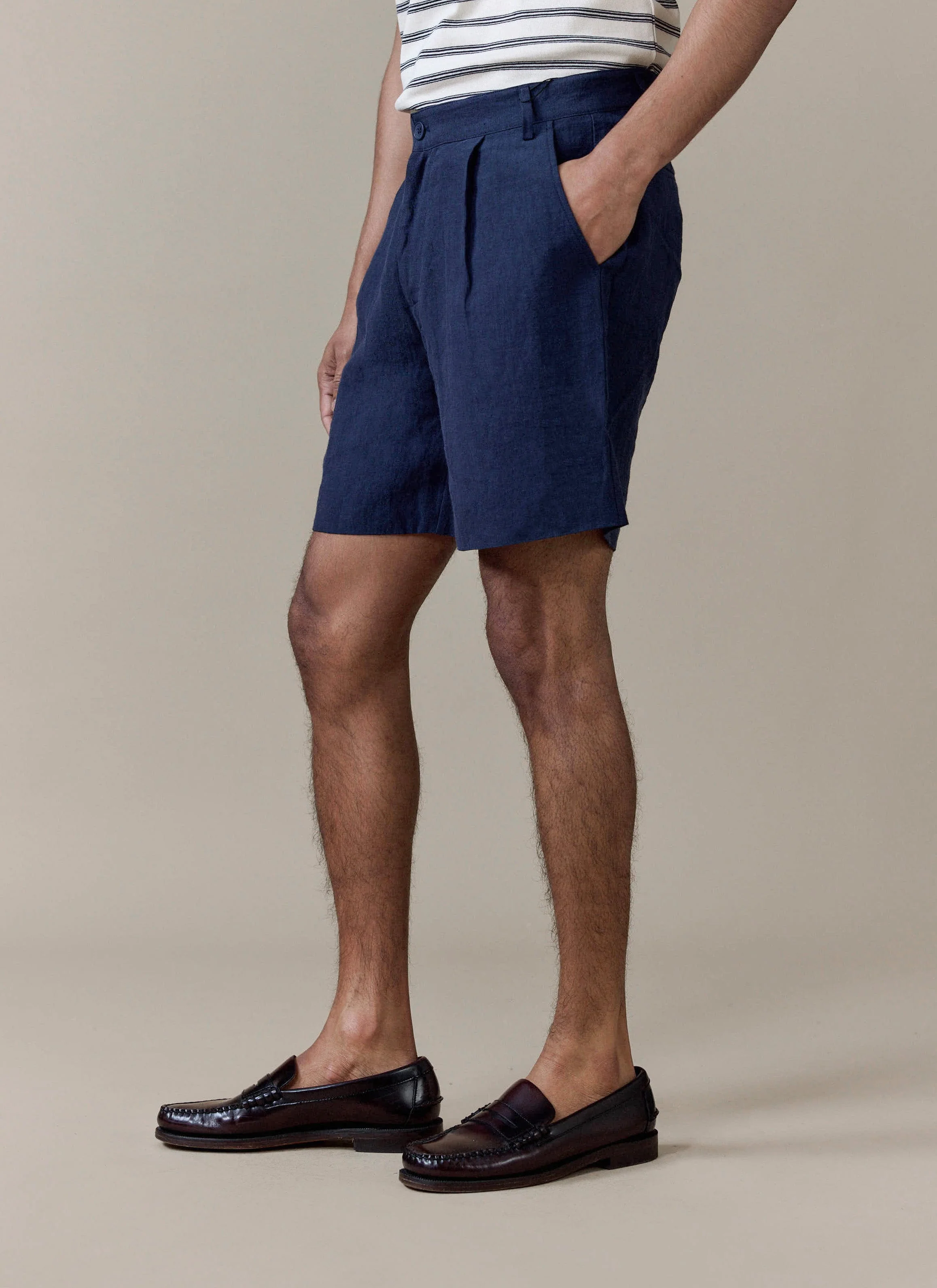 Pleated Tailored Shorts | Linen | Navy