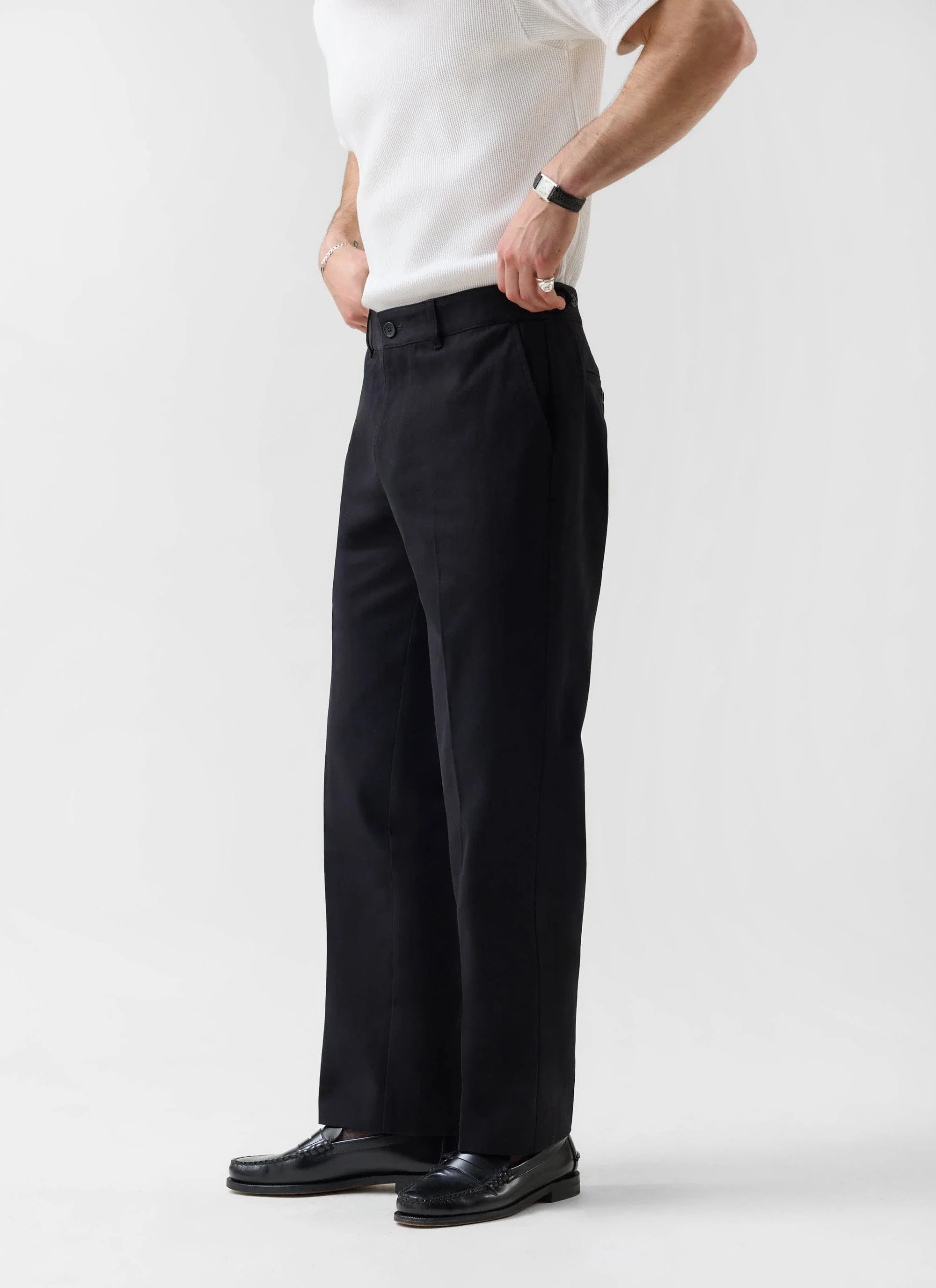 244-straight-leg-chino-cotton-black-1.webp Straight Leg Chino | Cotton | Black
