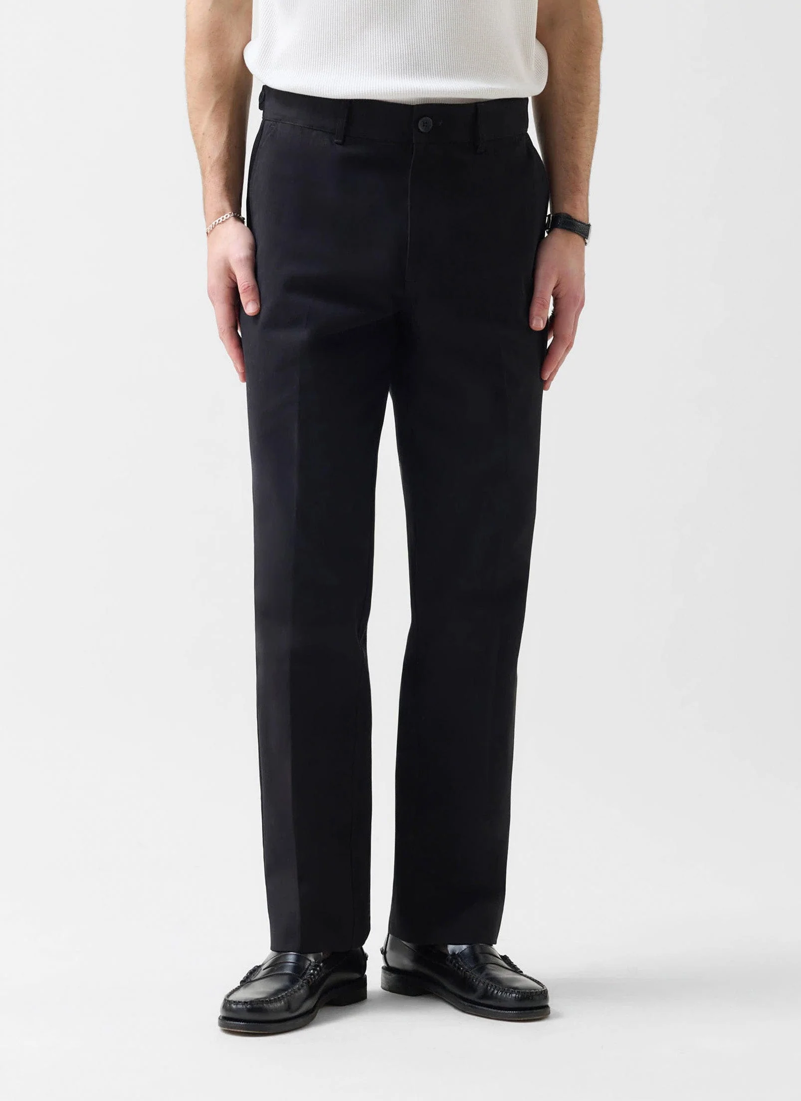 244-straight-leg-chino-cotton-black-4.webp Straight Leg Chino | Cotton | Black