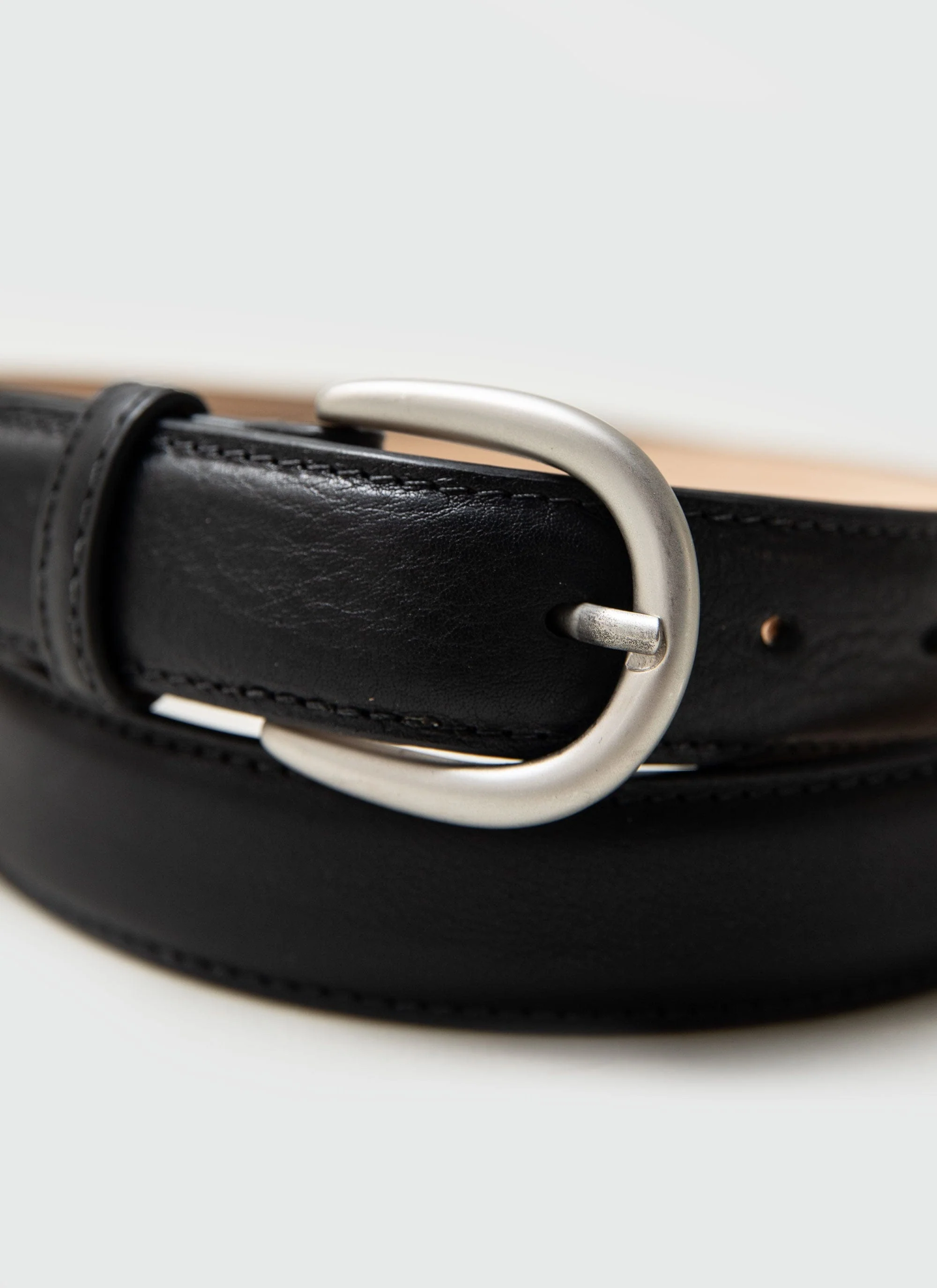 2718-men-s-leather-dress-belt-black-2.webp Men's Leather Dress Belt | Black