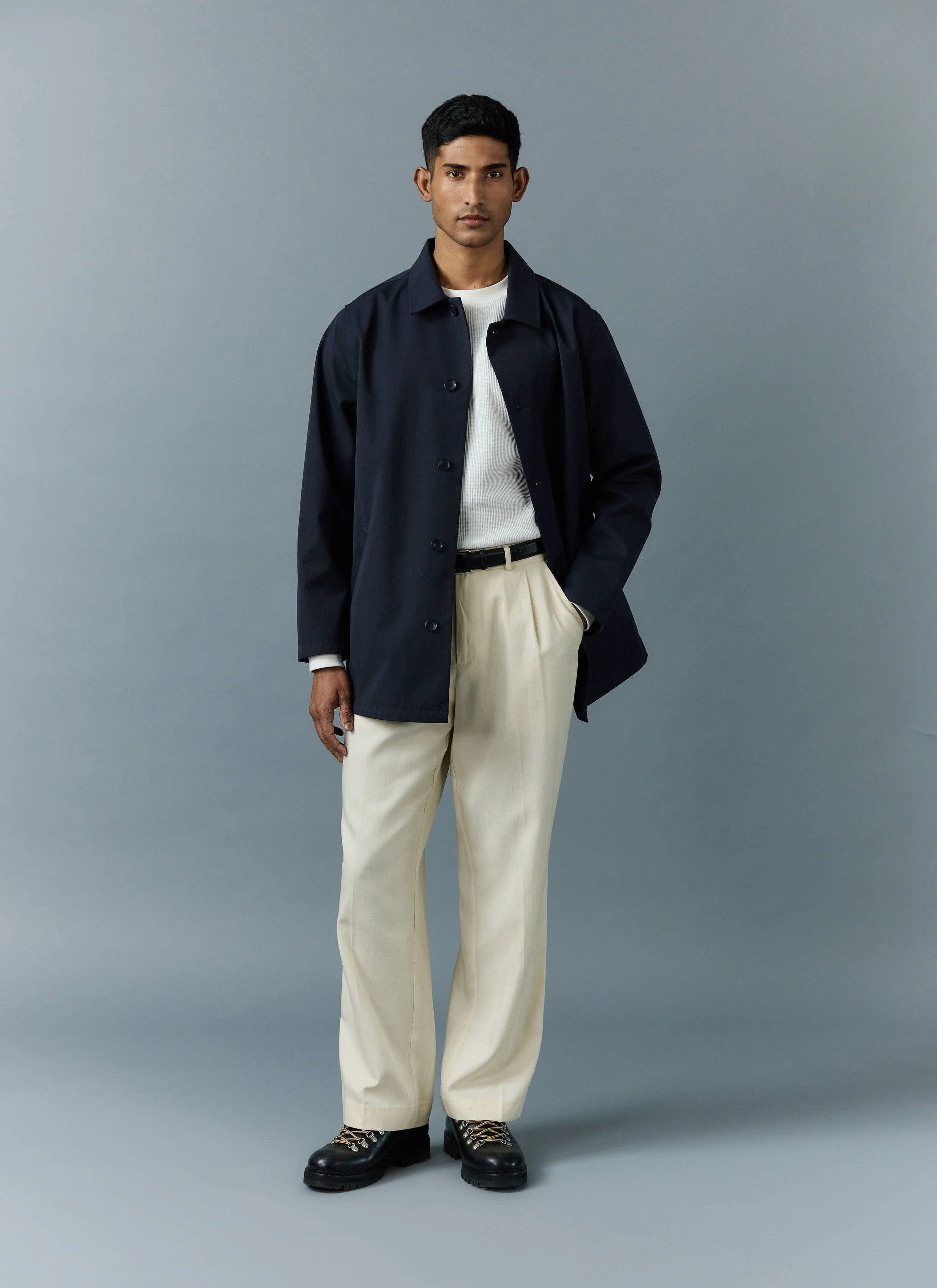 3199-men-s-navy-sherlock-short-trench-coat-waterproof-midnight-with-olive-1.webp Men's Navy Sherlock Short Trench Coat | Waterproof | Midnight with Olive