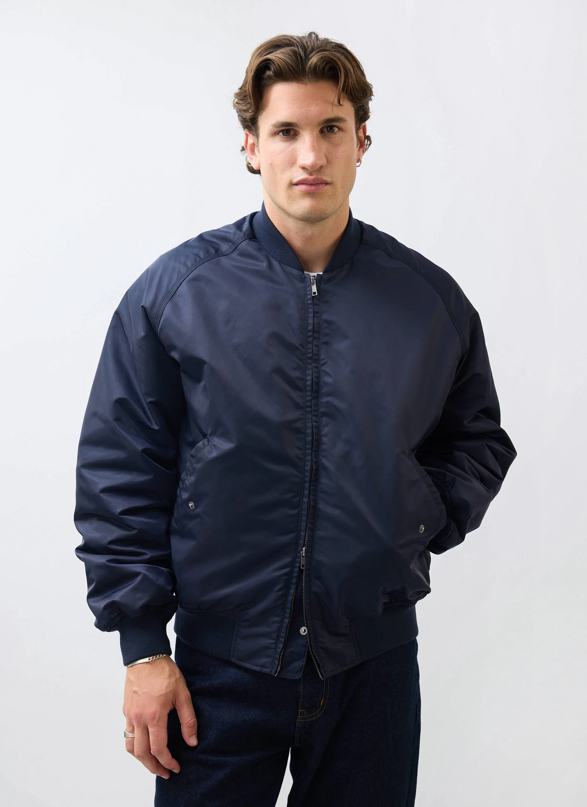 3556-bomber-jacket-nylon-midnight-with-olive-6.webp Bomber Jacket | Nylon | Midnight with Olive