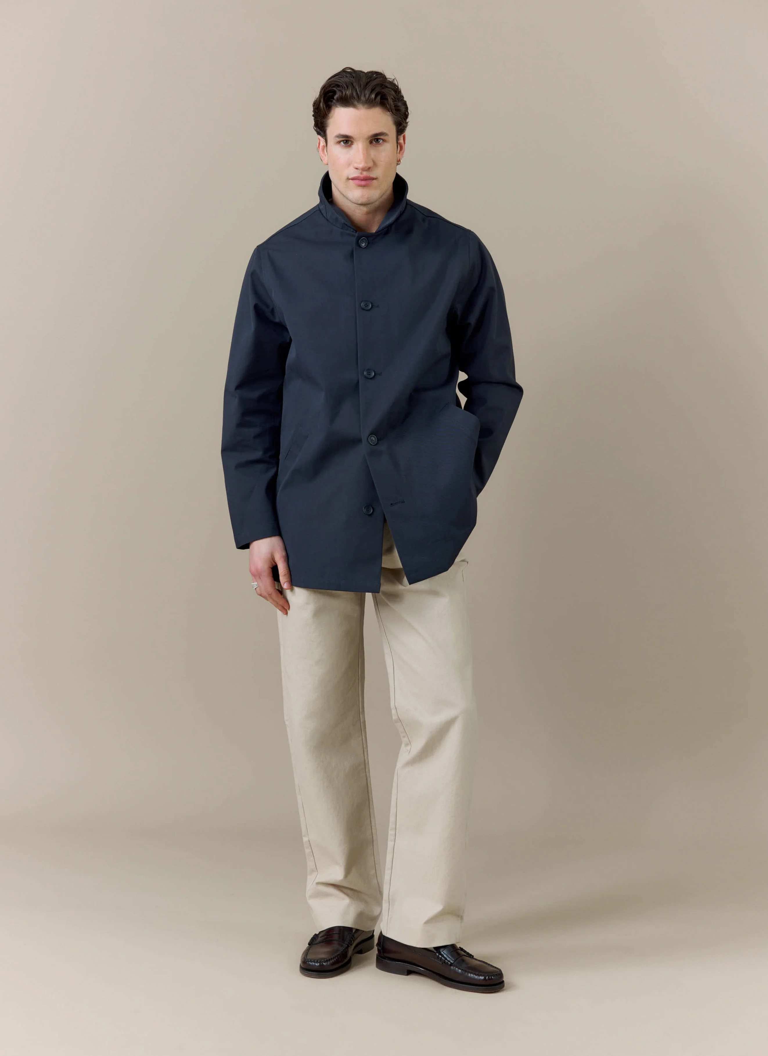 3918-sherlock-short-trench-brighton-hove-albion-f.c.-x-percival-midnight-with-olive-2.webp Sherlock Short Trench | Brighton & Hove Albion F.C. x Percival | Midnight with Olive