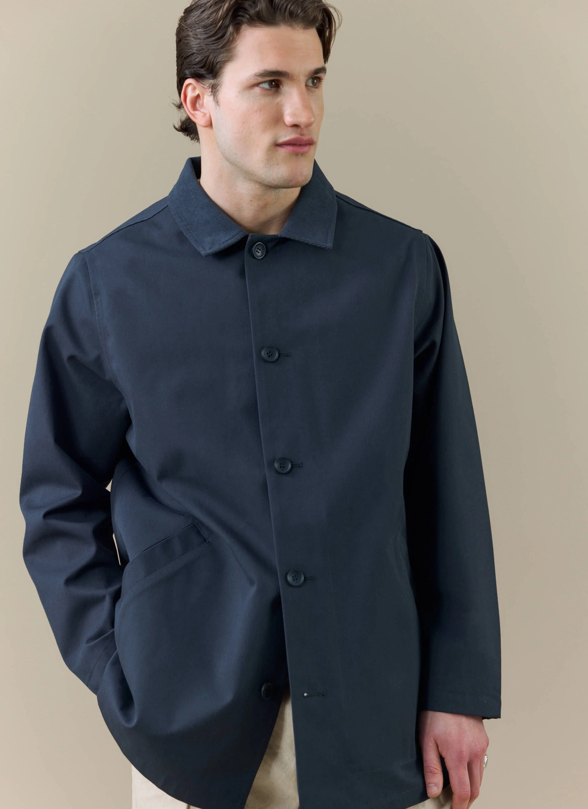 3918-sherlock-short-trench-brighton-hove-albion-f.c.-x-percival-midnight-with-olive-4.webp Sherlock Short Trench | Brighton & Hove Albion F.C. x Percival | Midnight with Olive