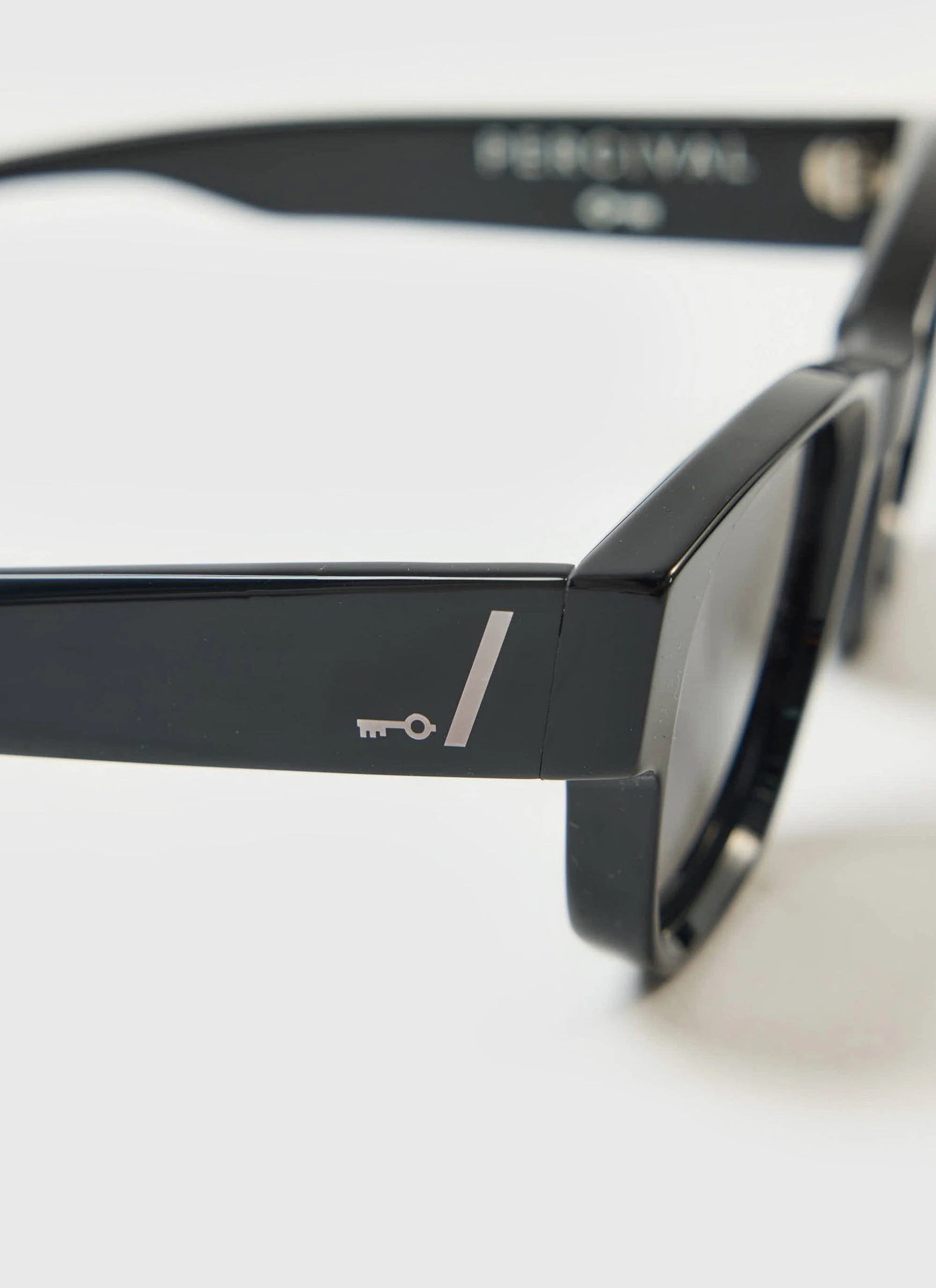 Classic Sunglasses | WFTS x Percival | Black Polarized Lenses
