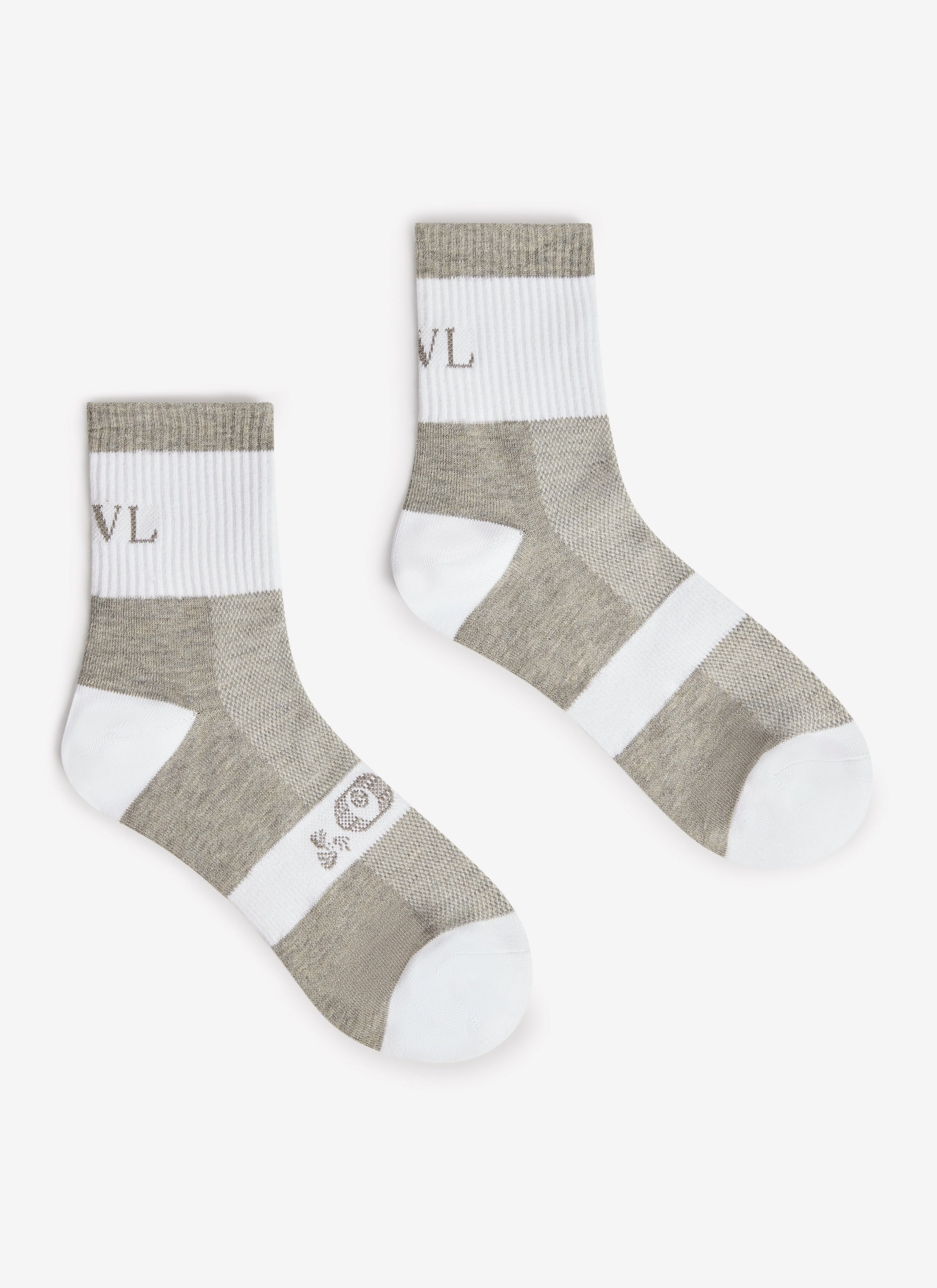 4023-pcvl-performance-socks-white-2.webp PCVL Performance Socks | White