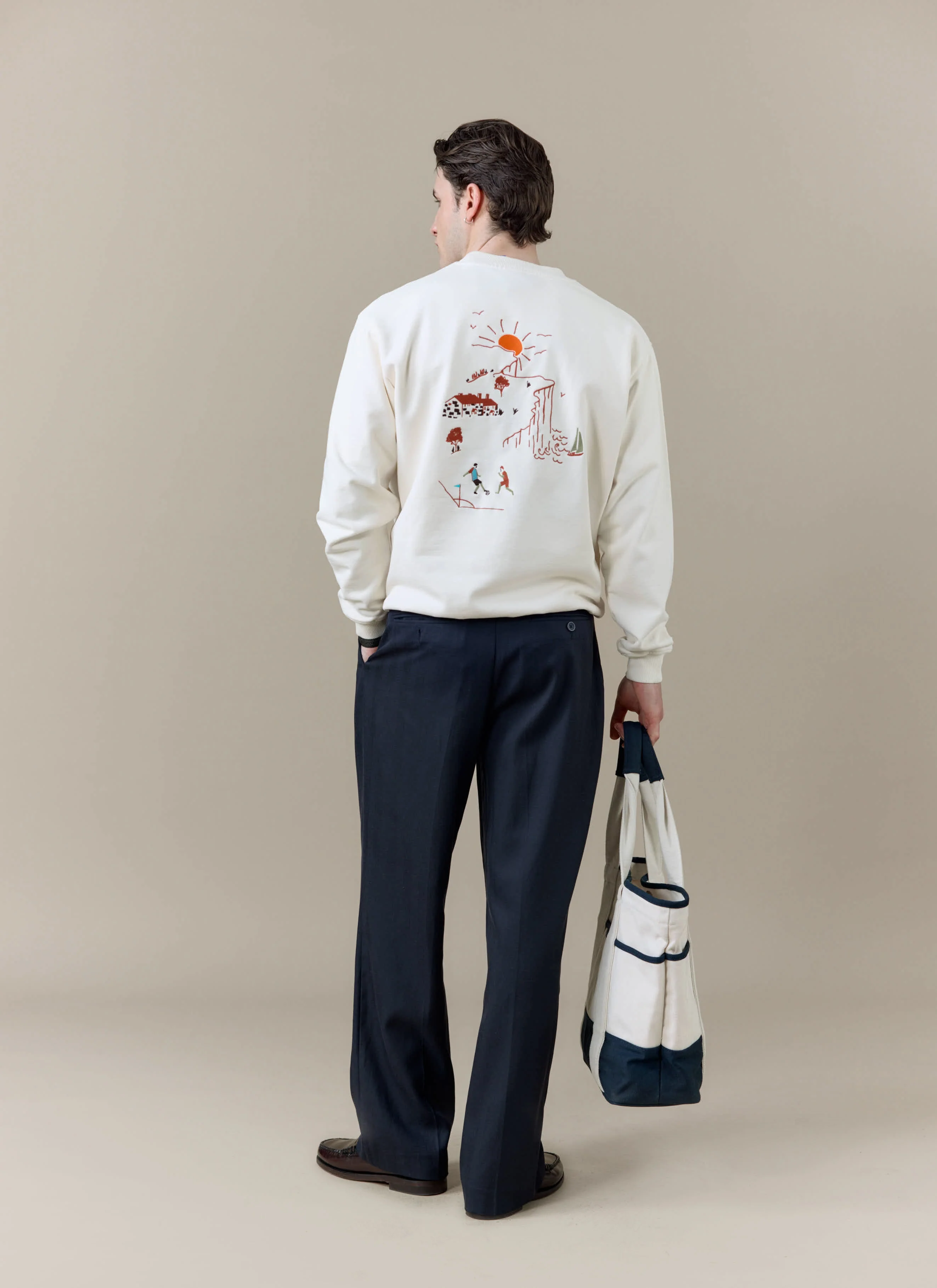 4031-tote-bag-brighton-hove-albion-f.c.-x-percival-cream-navy-3.webp Tote Bag | Brighton & Hove Albion F.C. x Percival | Cream Navy