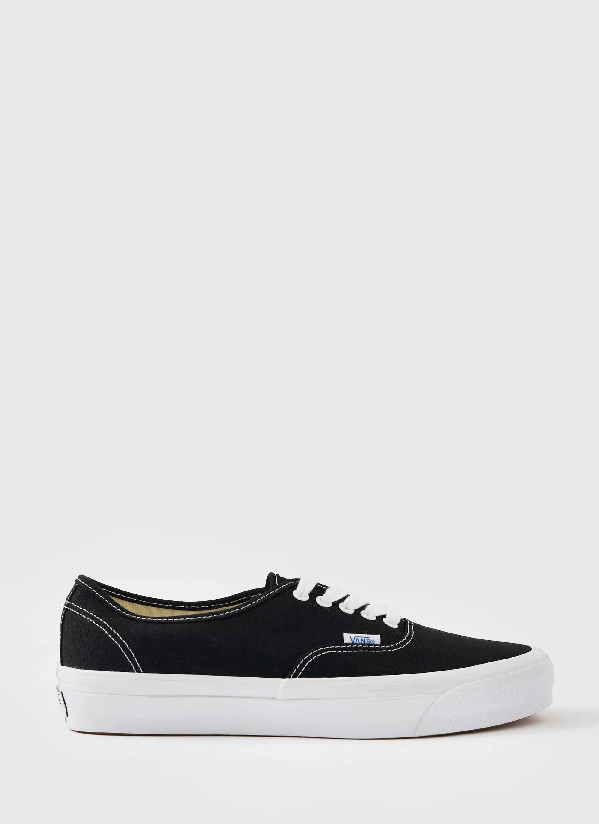 4039-vans-premium-authentic-44-shoe-black-with-white-4.webp Vans | Premium Authentic 44 Shoe | Black with White