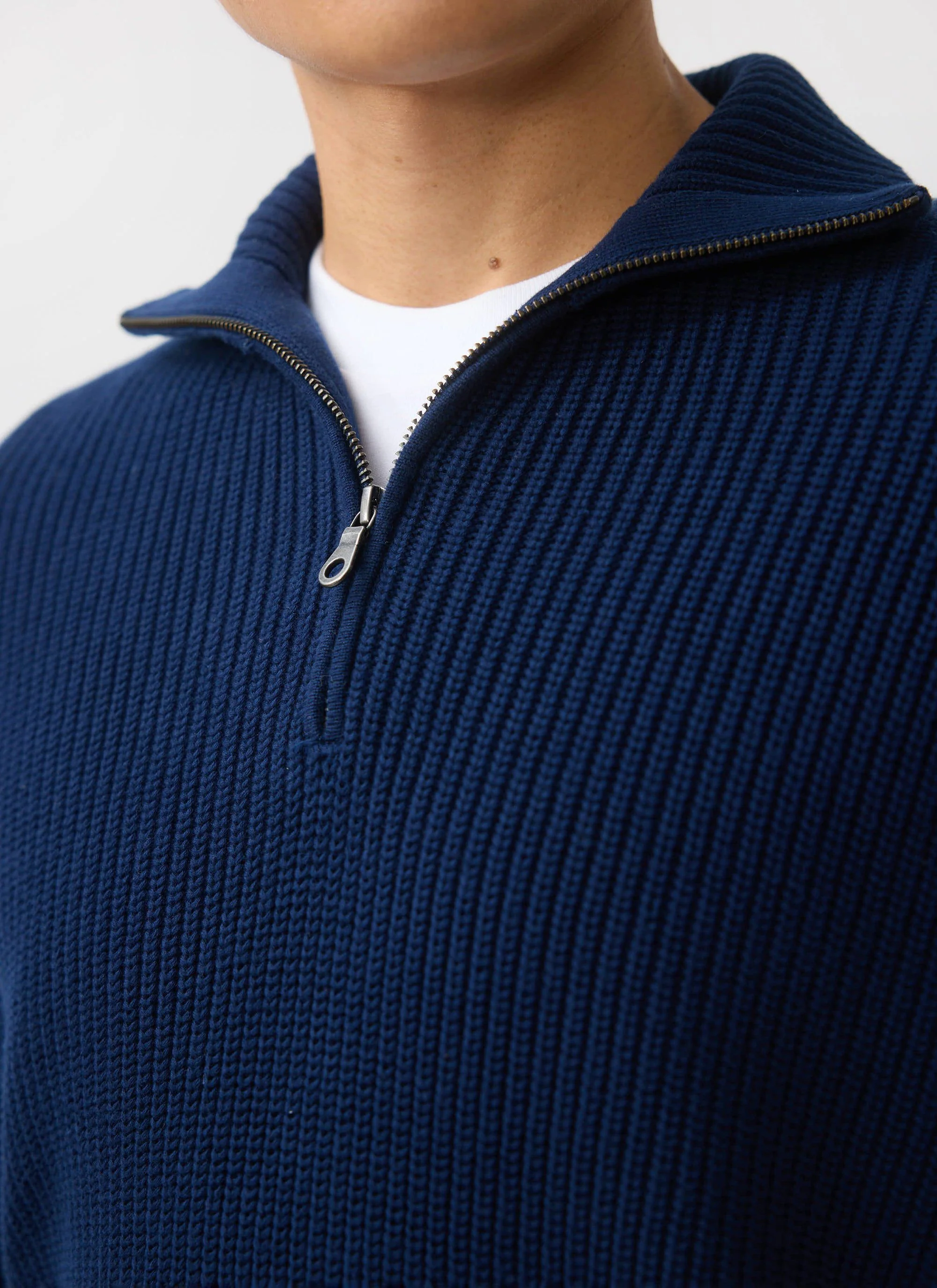 4046-meyer-boxy-quarter-zip-cotton-blue-4.webp Meyer Boxy Quarter Zip | Cotton | Blue