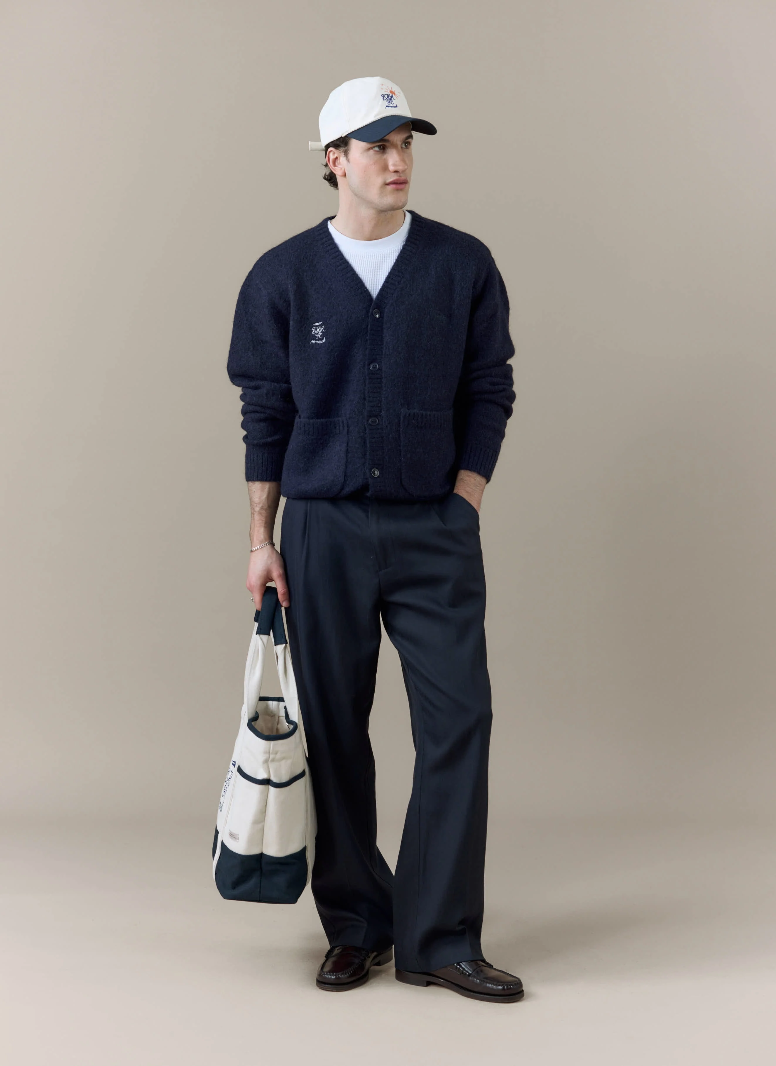 4060-white-glove-cardigan-brighton-hove-albion-f.c.-x-percival-navy-3.webp White Glove Cardigan | Brighton & Hove Albion F.C. x Percival | Navy