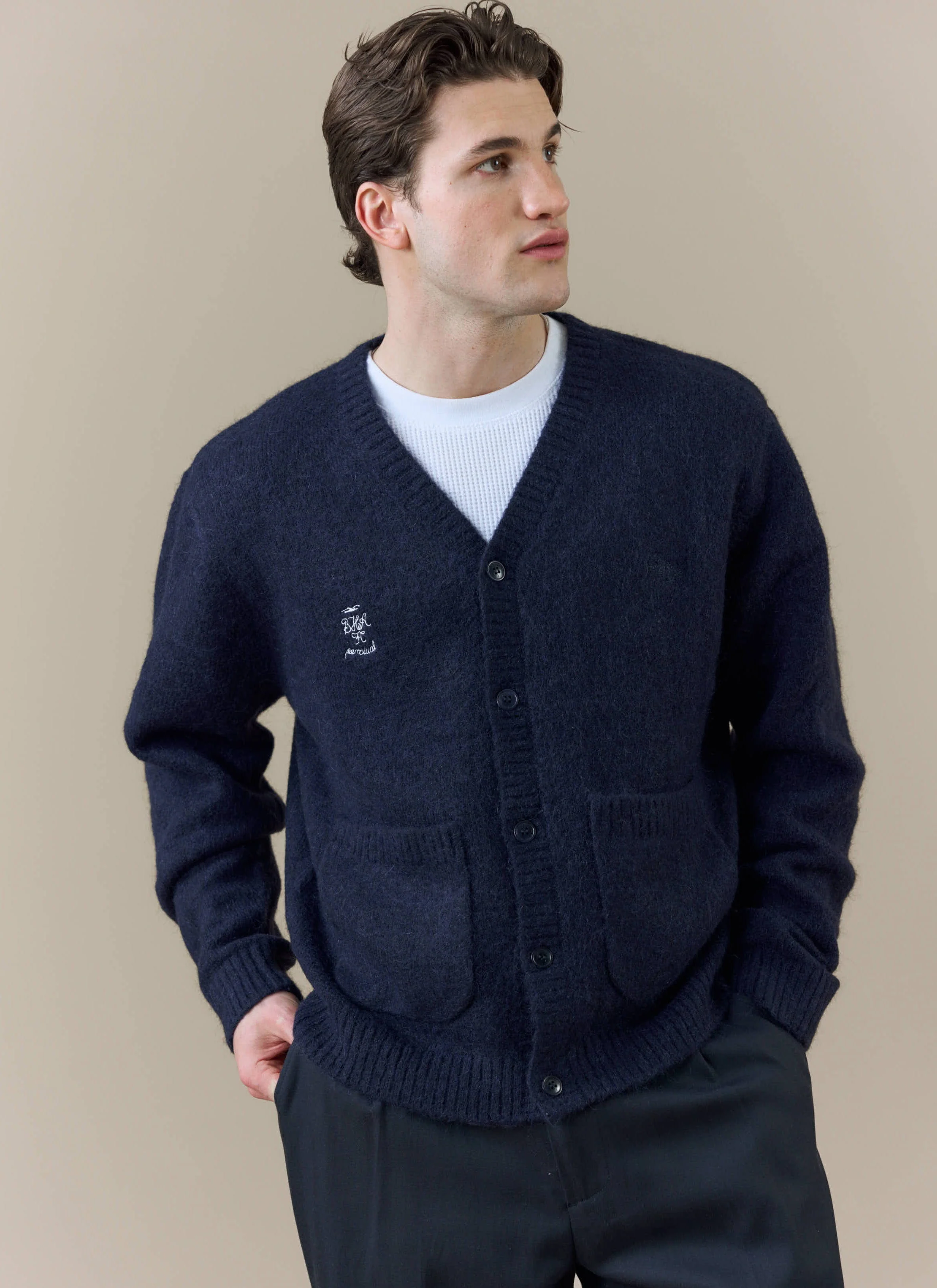 4060-white-glove-cardigan-brighton-hove-albion-f.c.-x-percival-navy-4.webp White Glove Cardigan | Brighton & Hove Albion F.C. x Percival | Navy