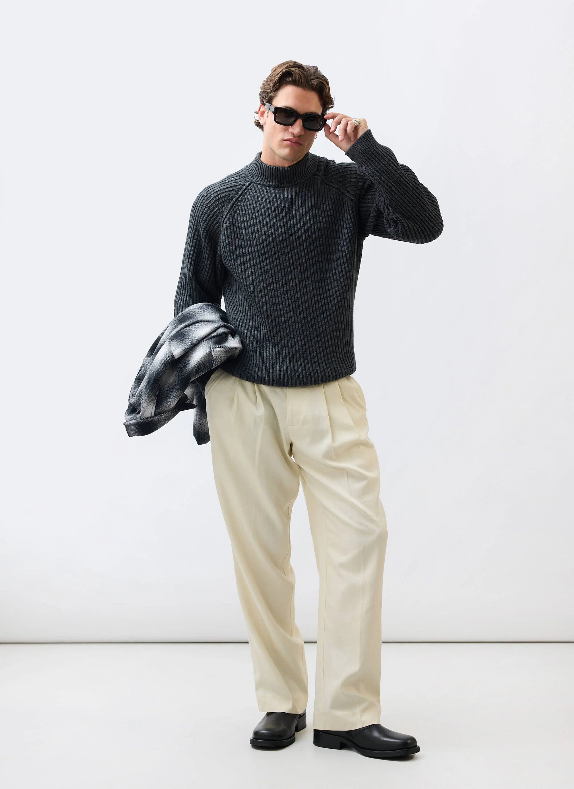 Library Turtle Neck | Cotton | Charcoal