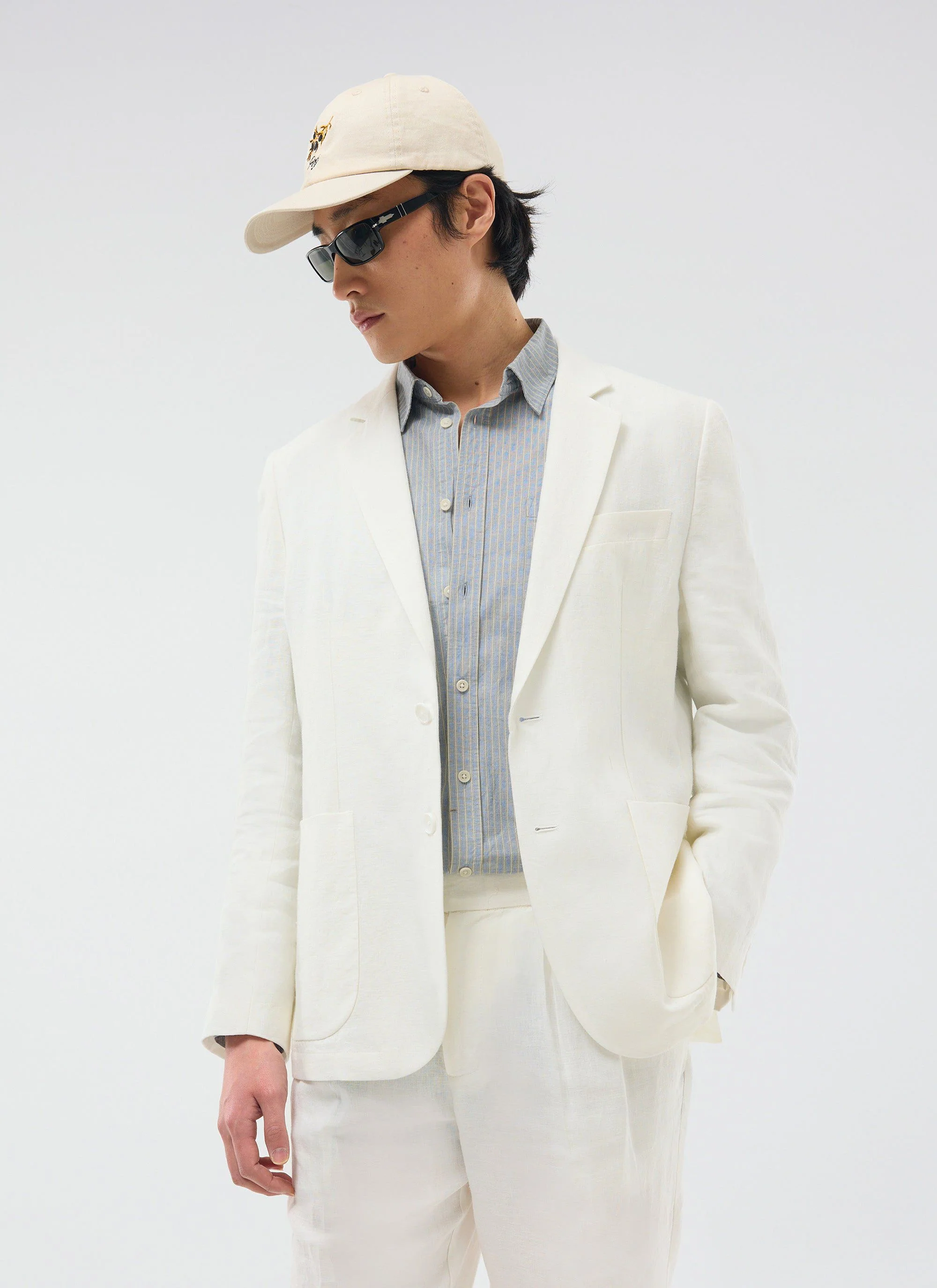 4149-relaxed-tailored-linen-blazer-white-4.webp Relaxed Tailored Linen Blazer | White
