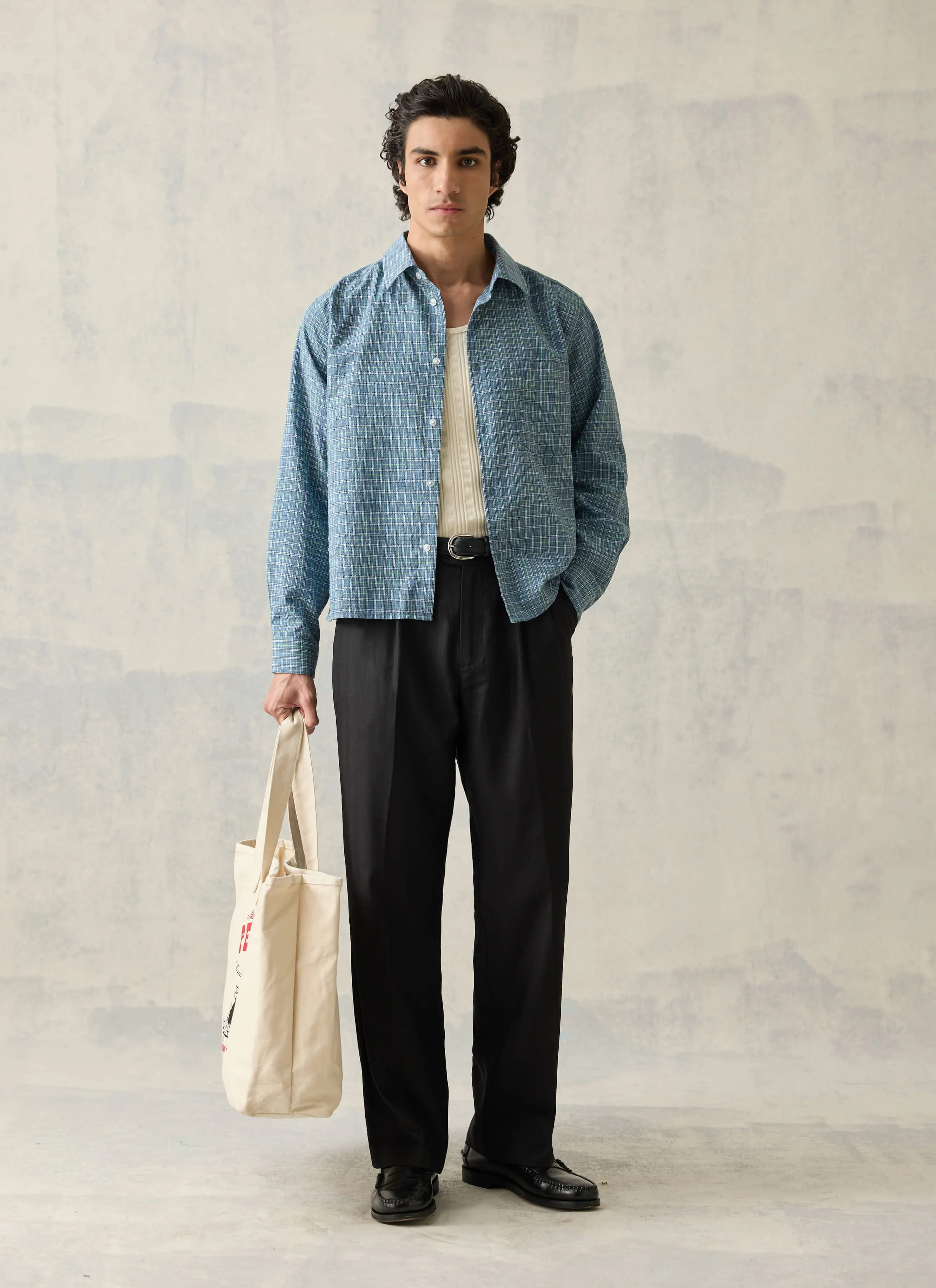418-double-pleated-leg-trousers-lyocell-black-2.webp Double Pleated Leg Trousers | Lyocell | Black