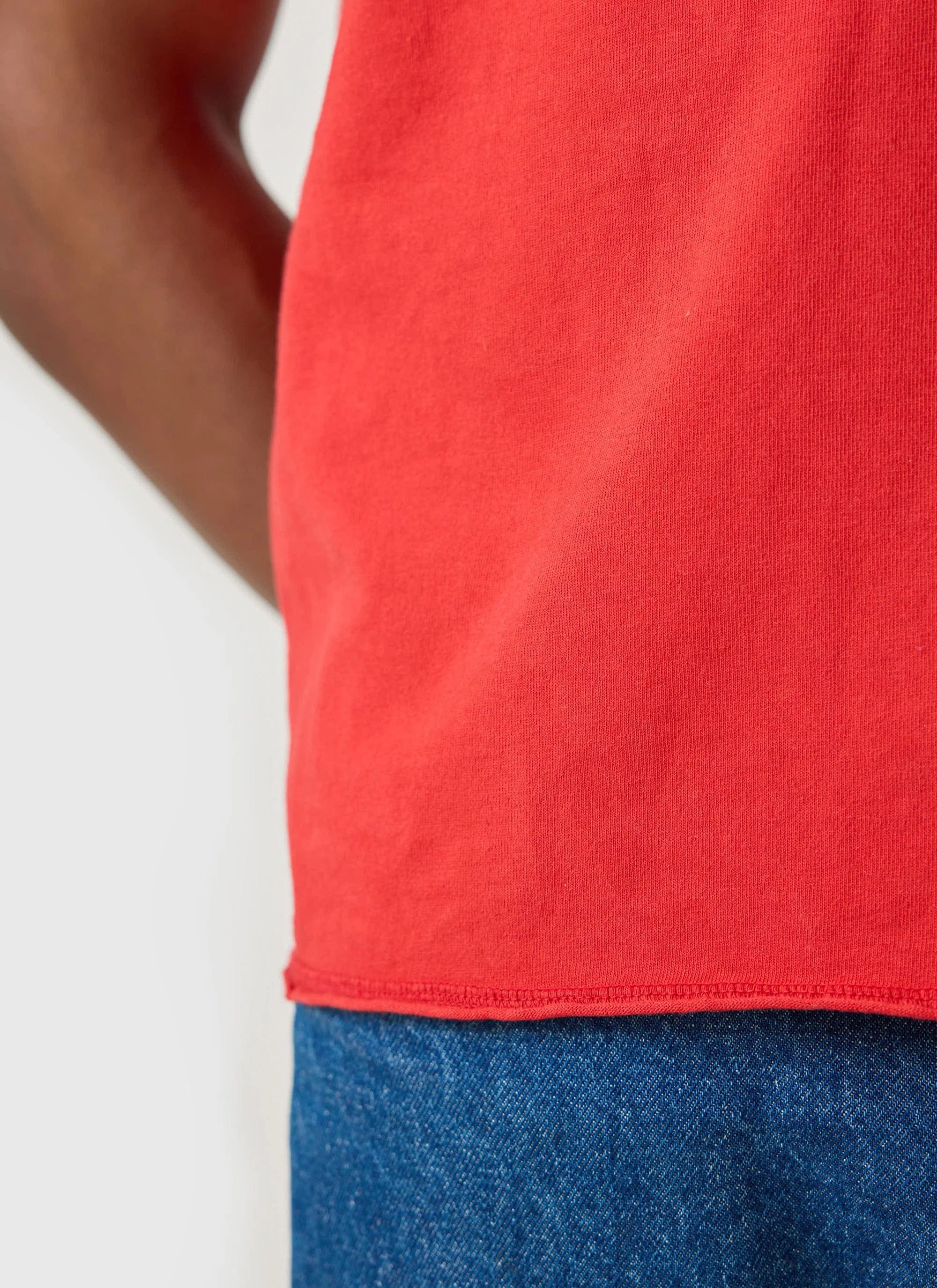 Track and Field Raw Hem T Shirt | Champion x Percival | Red