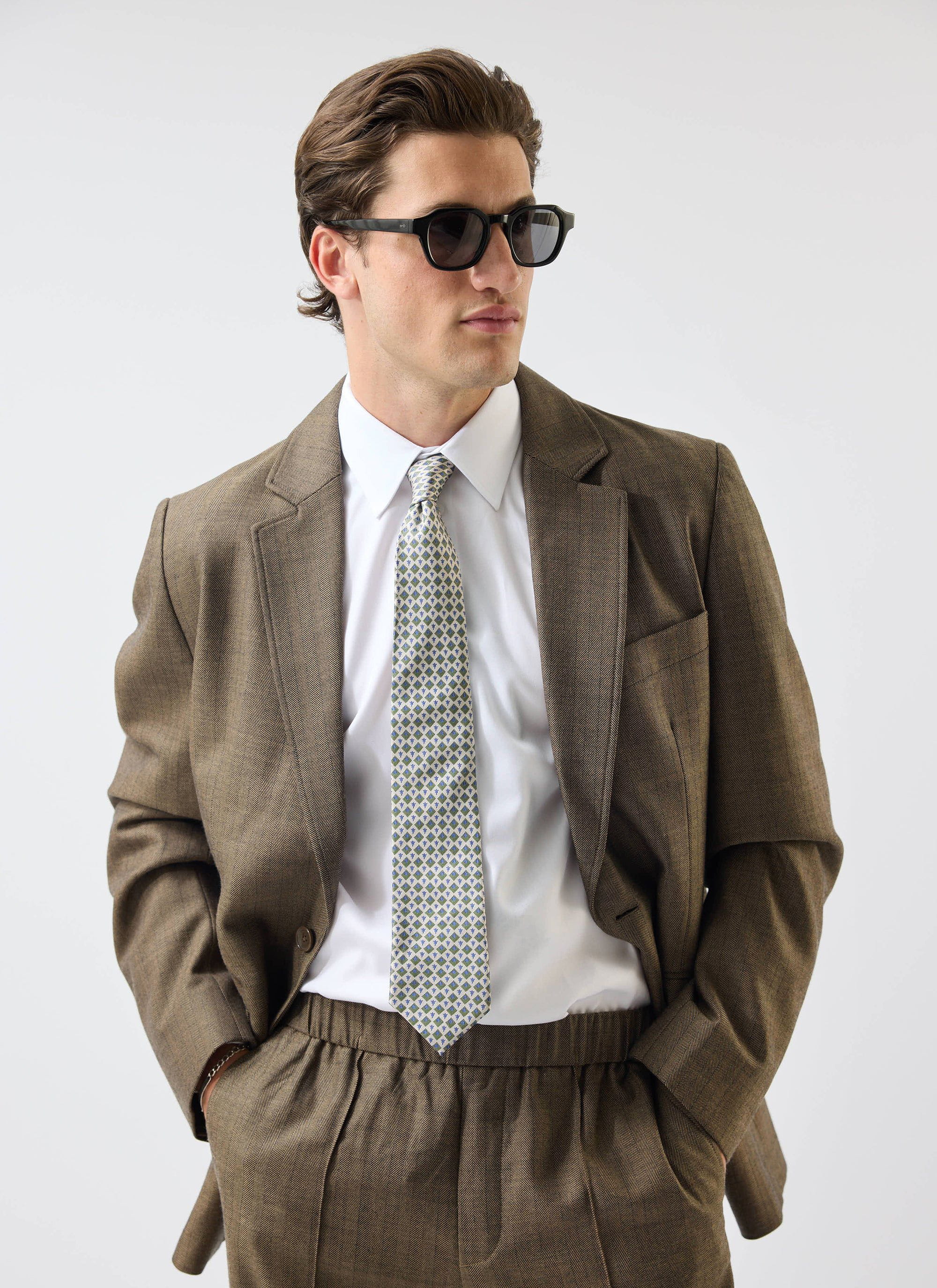 4264-grounds-tailored-blazer-herringbone-wool-oak-2.jpg Grounds Tailored Blazer | Herringbone Wool | Oak