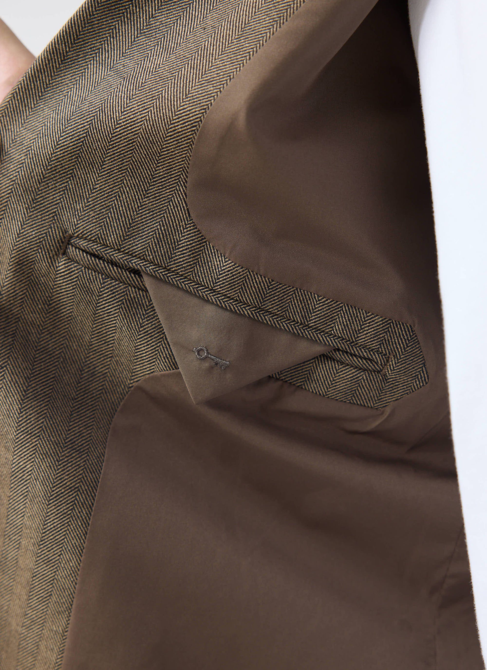 4264-grounds-tailored-blazer-herringbone-wool-oak-6.jpg Grounds Tailored Blazer | Herringbone Wool | Oak