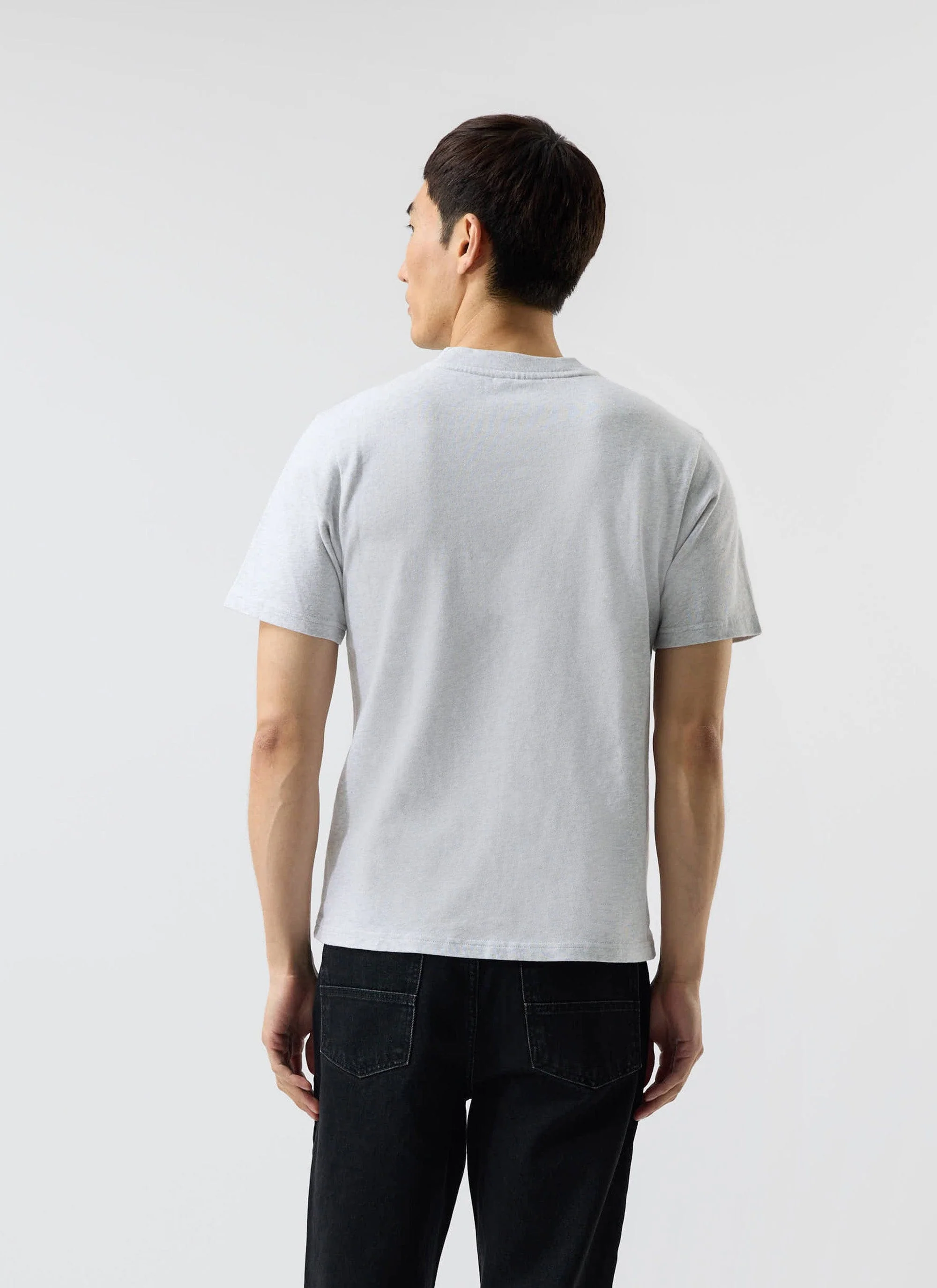 4525-cropped-regular-fit-t-shirt-organic-cotton-grey-3.webp Cropped Regular Fit T Shirt | Organic Cotton | Grey