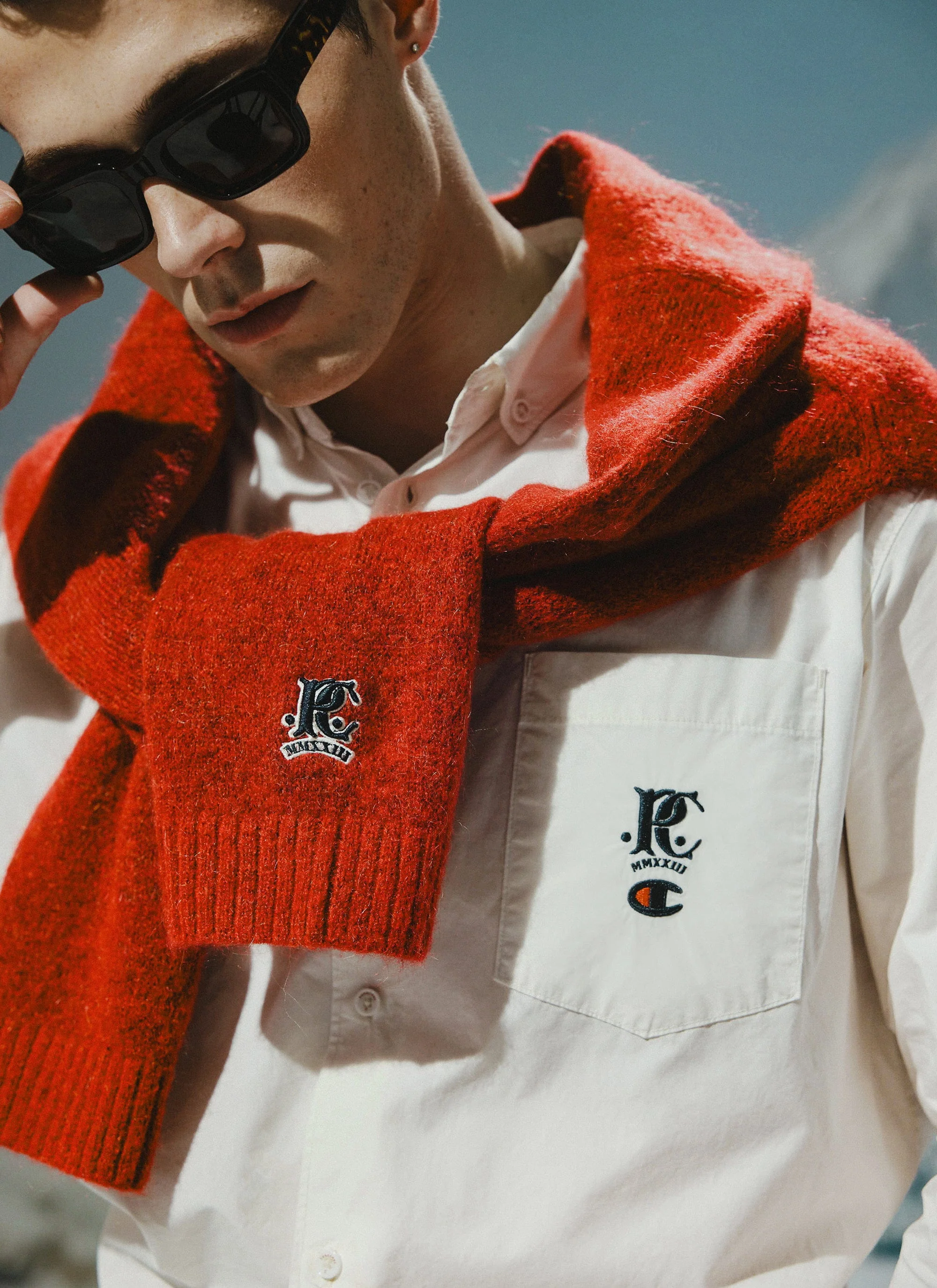 4936-white-glove-knitted-cardigan-champion-x-percival-red-3.webp White Glove Knitted Cardigan | Champion x Percival | Red