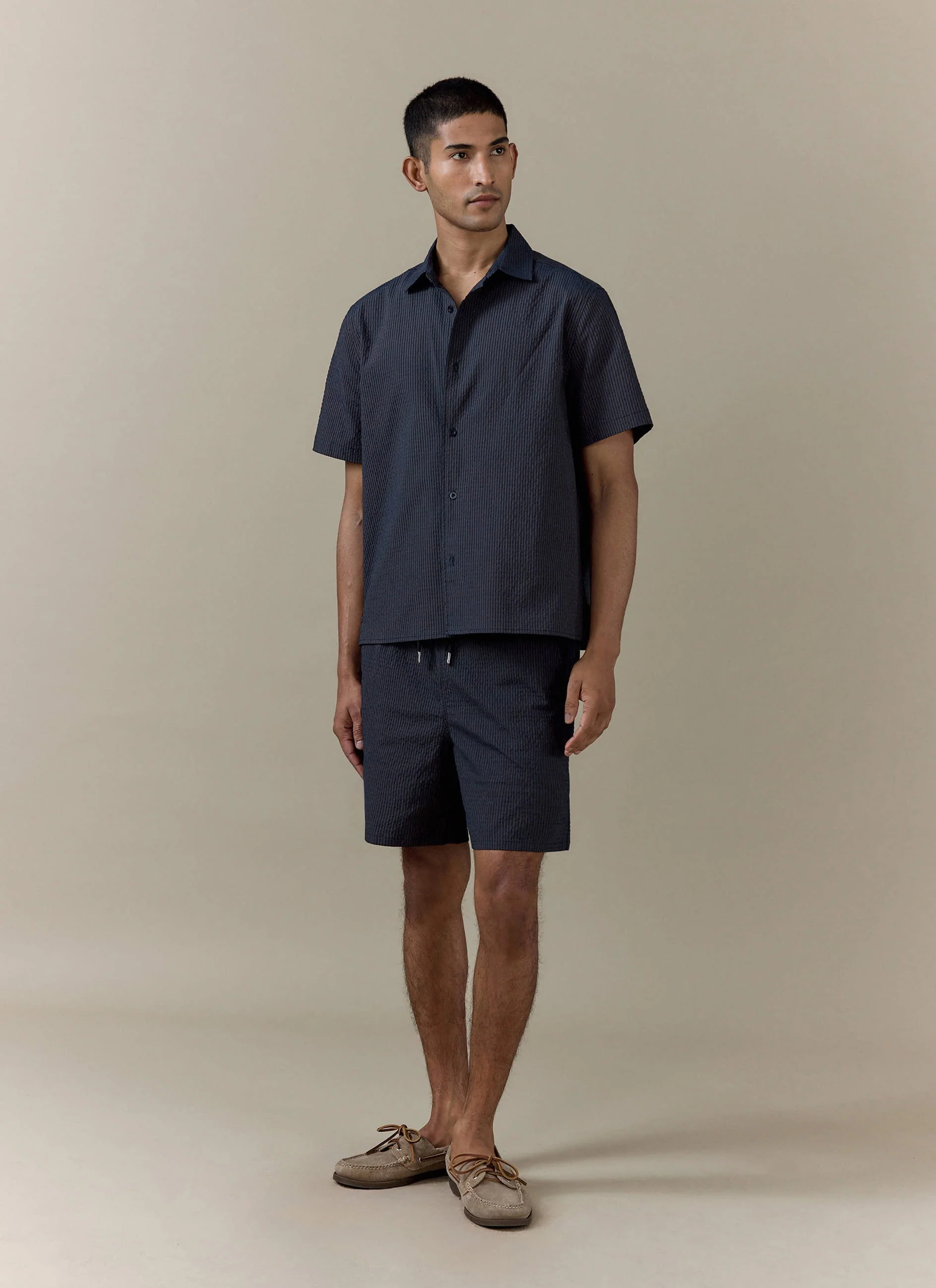 519-28-28-variation-2.webp Rowan Seersucker Swim Shorts | Cotton | Navy Stripe