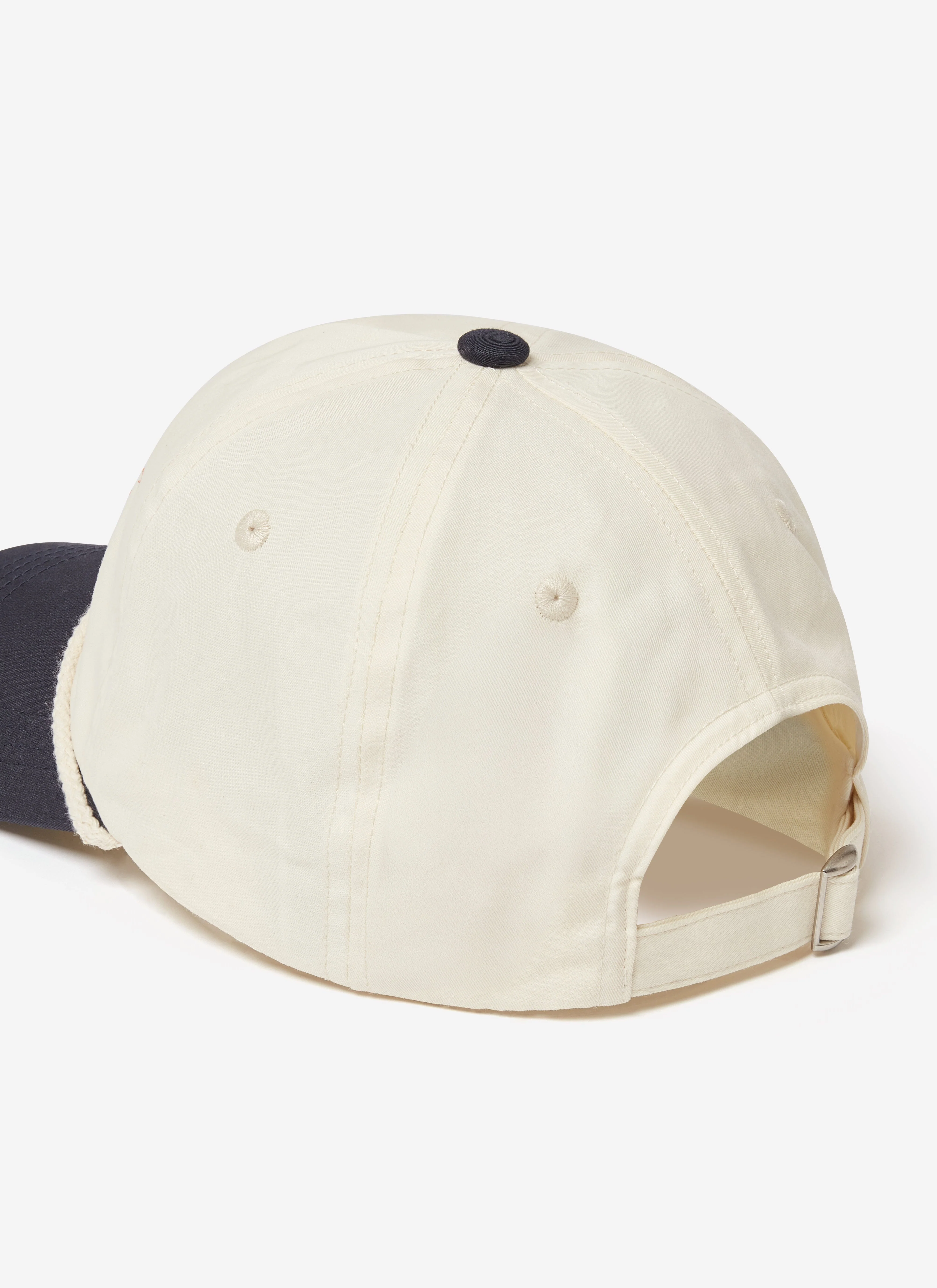 5351-trucker-cap-brighton-hove-albion-f.c.-x-percival-cream-navy-4.webp Trucker Cap | Brighton & Hove Albion F.C. x Percival | Cream Navy
