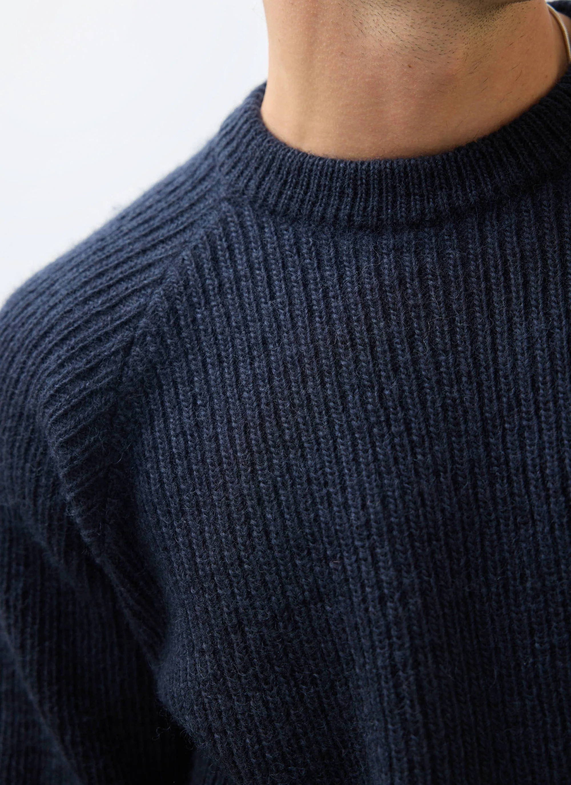5421-fisherman-raglan-jumper-wool-navy-4.webp Fisherman Raglan Jumper | Wool | Navy