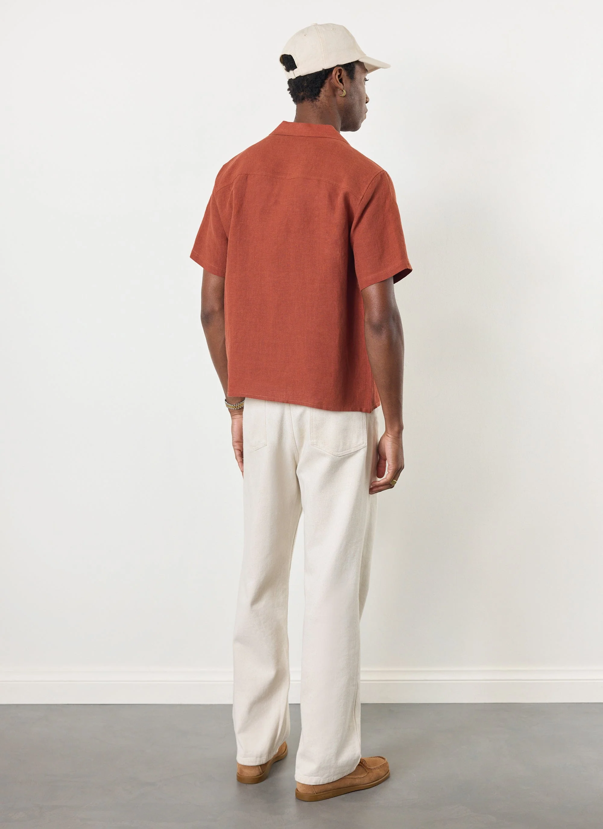5599-short-sleeve-cuban-shirt-linen-rust-4.webp Short Sleeve Cuban Shirt | Linen | Rust