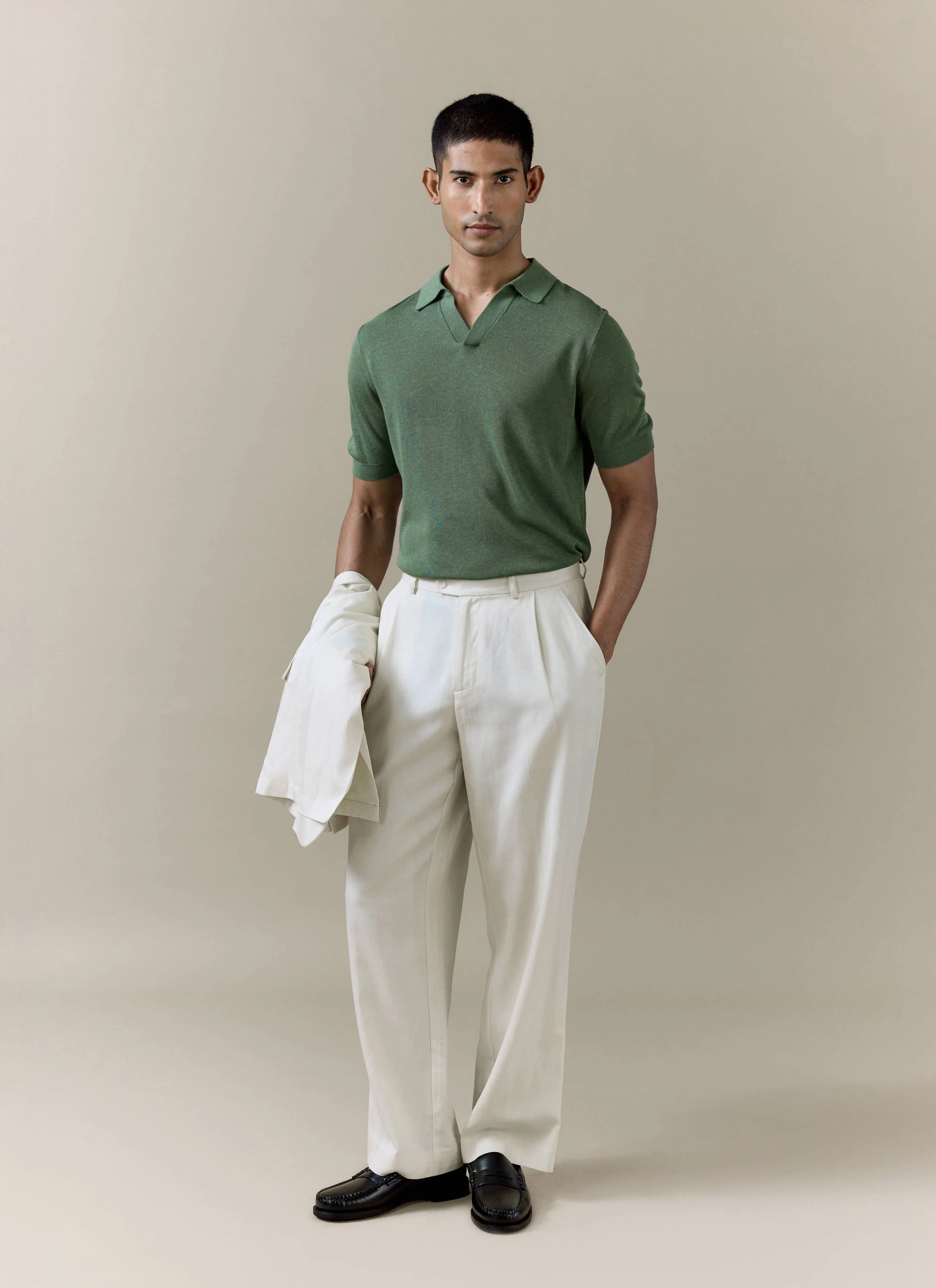 580-laurence-knitted-polo-linen-lyocell-blend-forest-2.webp Laurence Knitted Polo | Linen Lyocell Blend | Forest