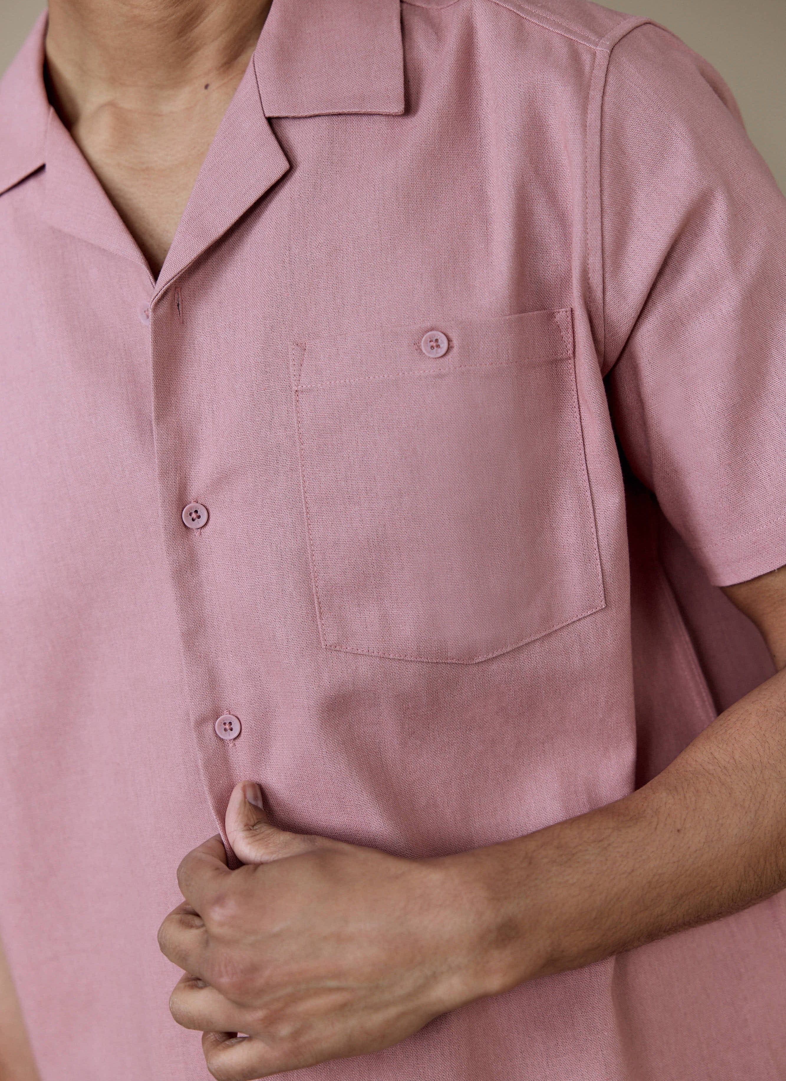 621-short-sleeve-cuban-shirt-linen-dusty-pink-4.jpg Short Sleeve Cuban Shirt | Linen | Dusty Pink