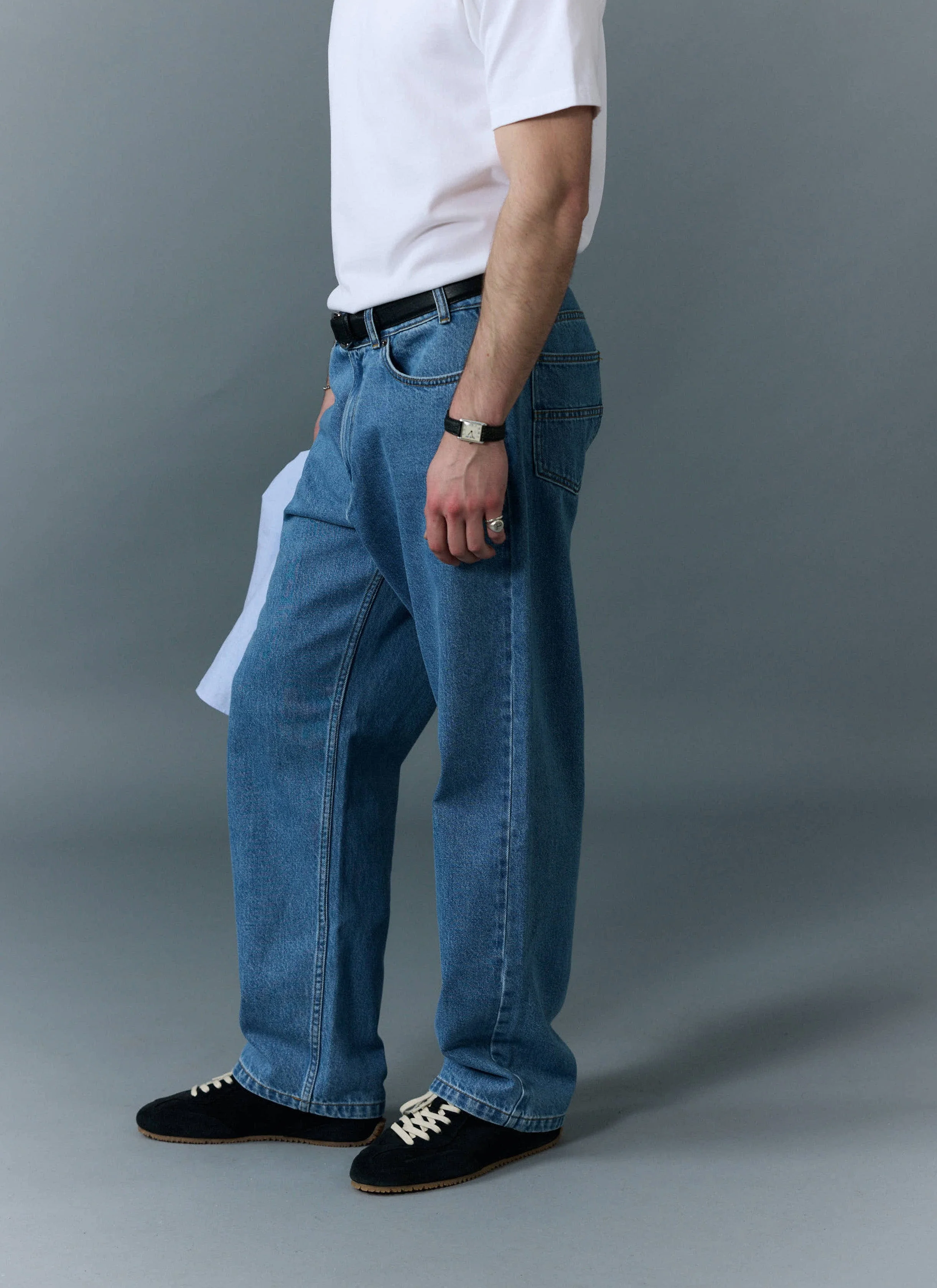 668-relaxed-leg-denim-jeans-cotton-light-wash-blue-4.webp Relaxed Leg Denim Jeans | Cotton | Light Wash Blue
