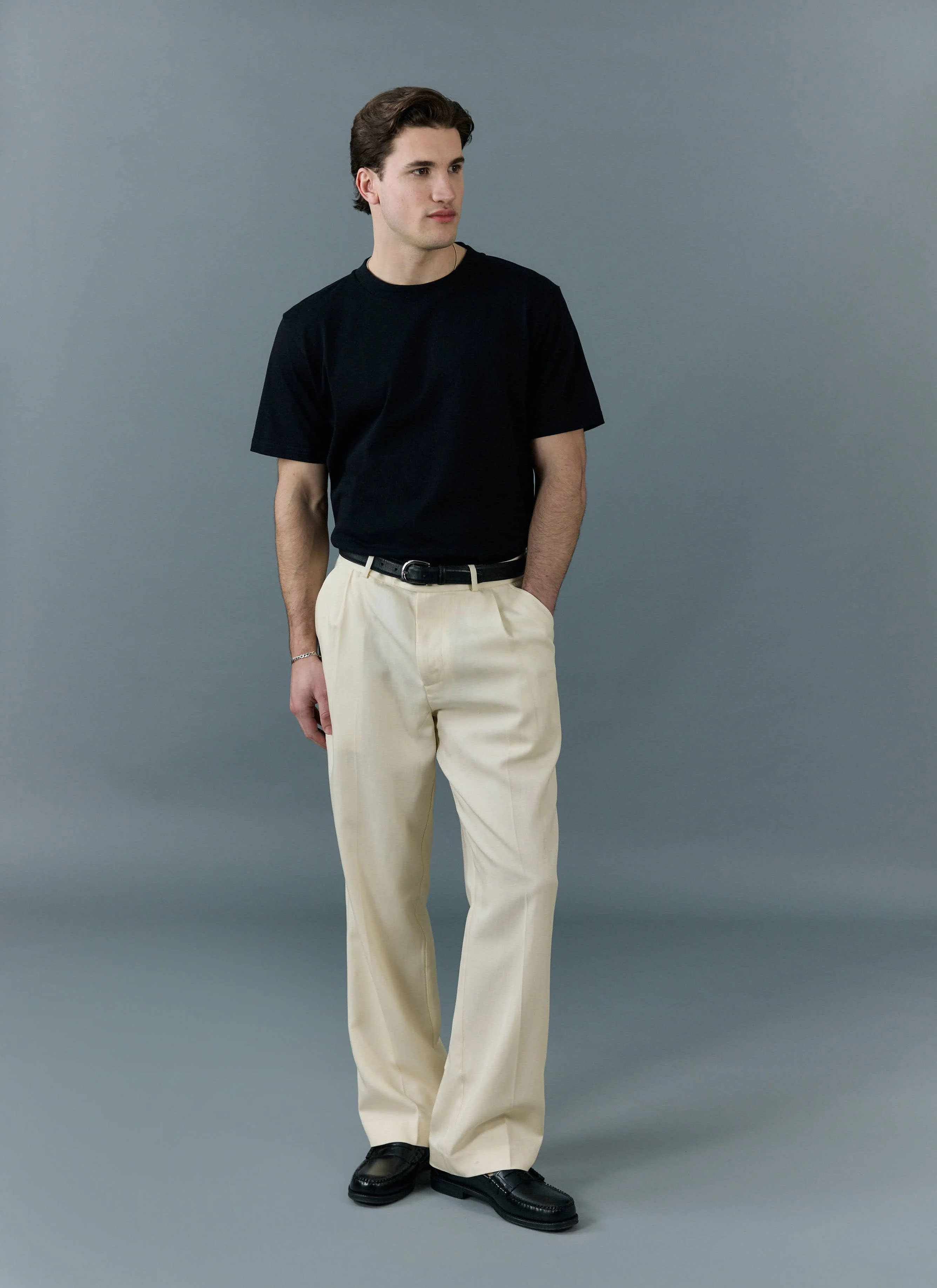 715-men-s-plain-black-t-shirt-regular-fit-organic-cotton-3.webp Men's Plain Black T Shirt | Regular Fit | Organic Cotton