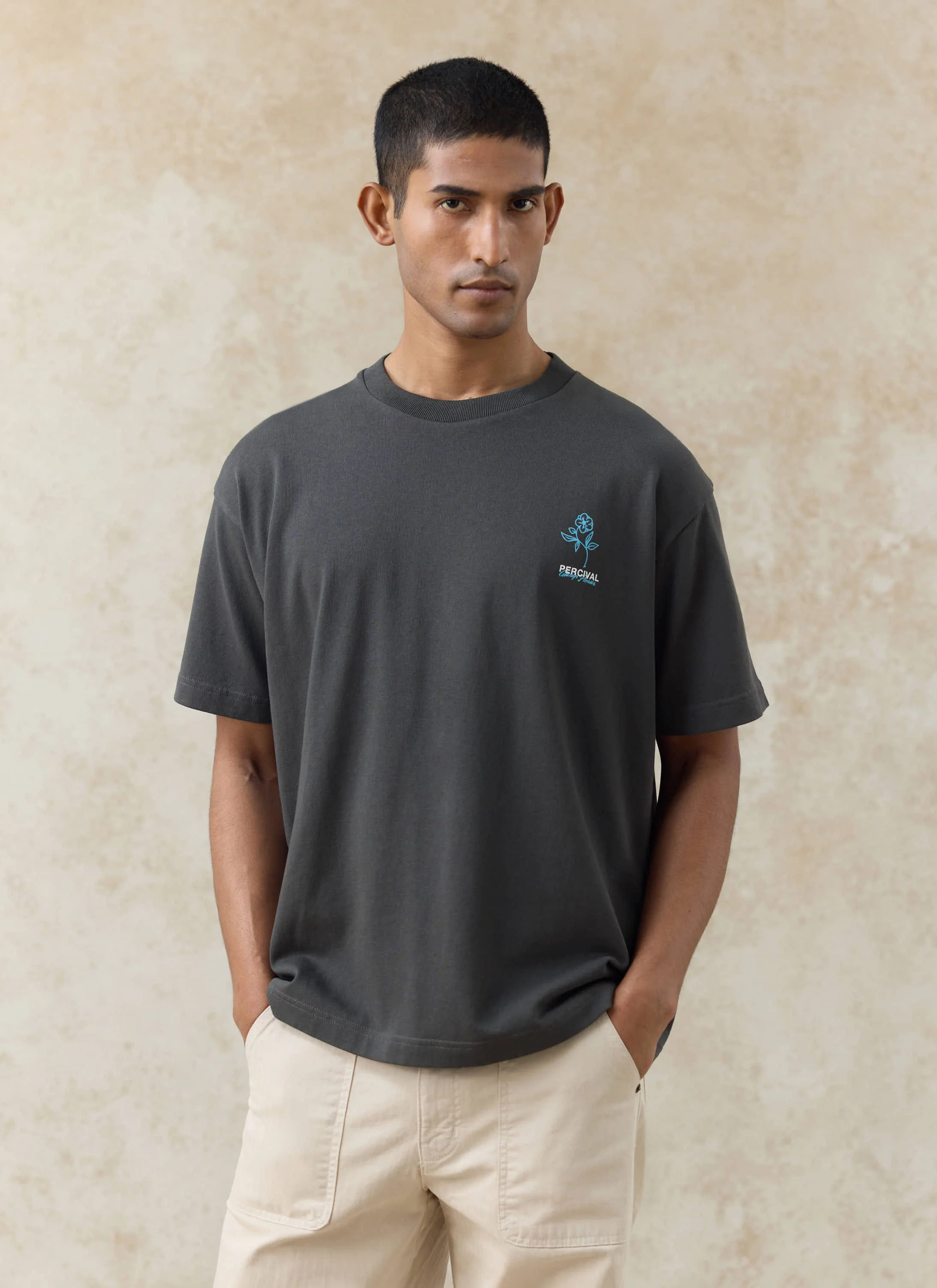 74-otto-oversized-t-shirt-organic-cotton-charcoal-6.webp Otto Oversized T Shirt | Organic Cotton | Charcoal